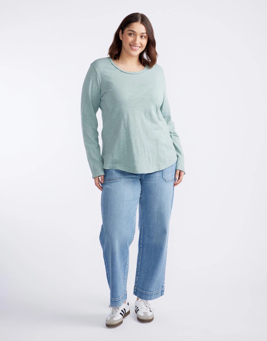 Cool Fit Fashionable Wear Essential Scoop Hem Long Sleeve T-shirt - Sage