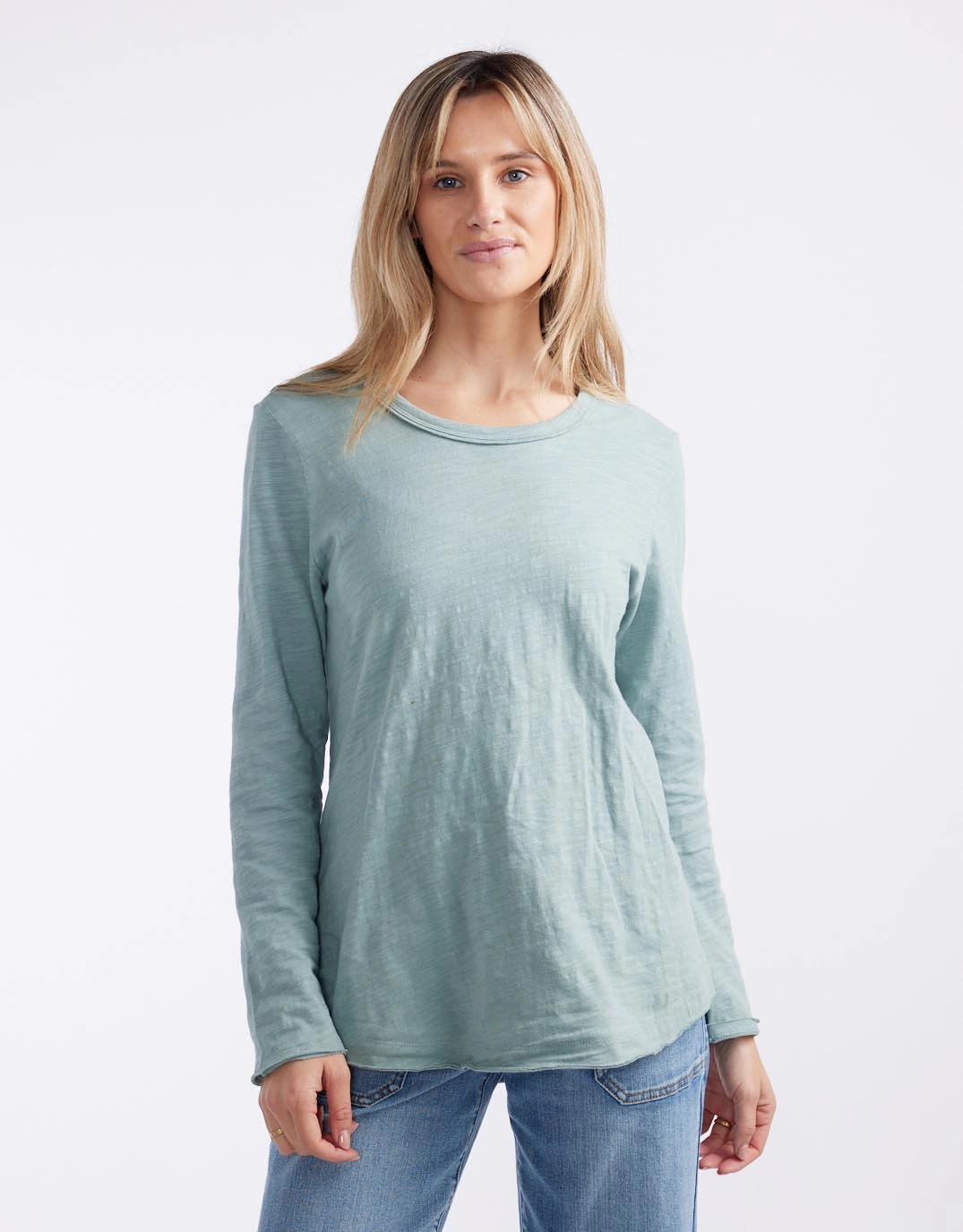 Fade Resistant Coating Timeless Layering Essential Scoop Hem Long Sleeve T-shirt - Sage