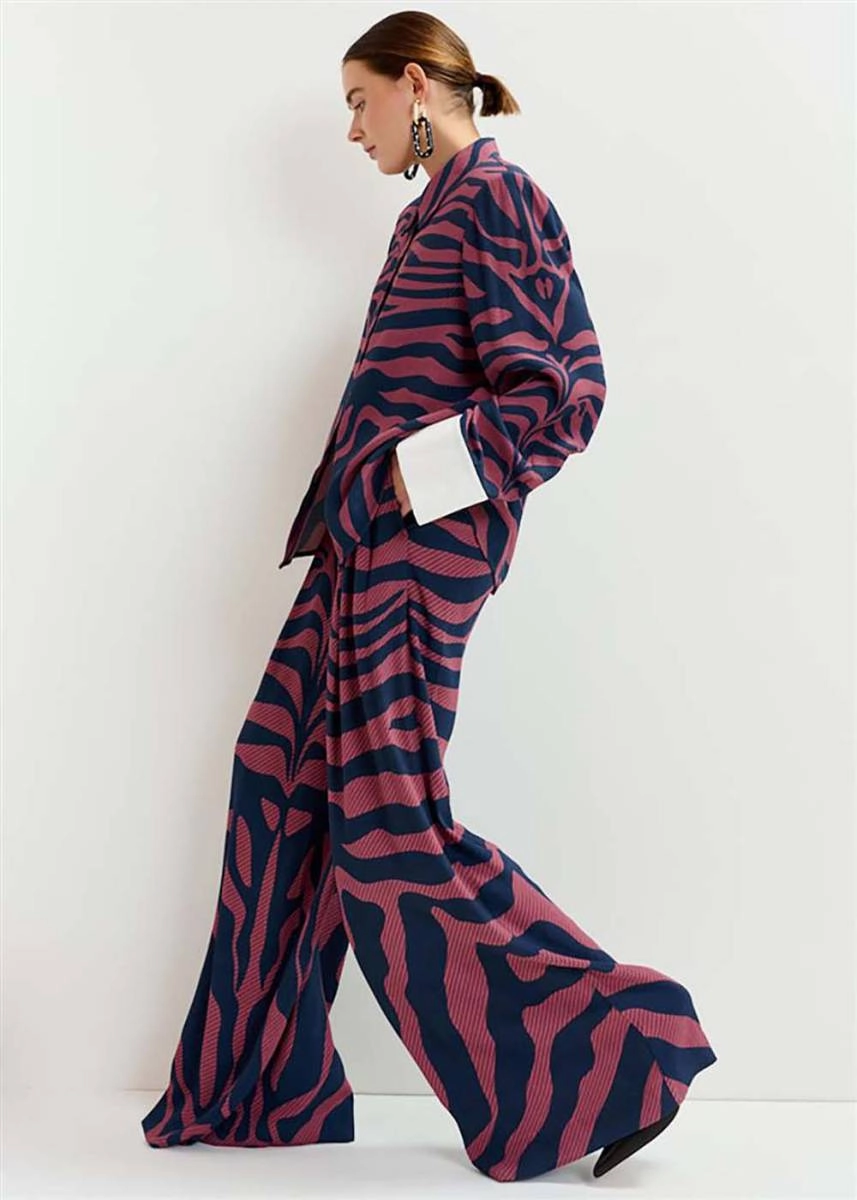 Erasable Logo Patch Snag Proof Fabric Essentiel Antwerp Iwide Wide Leg Pants in Fudge Frappe