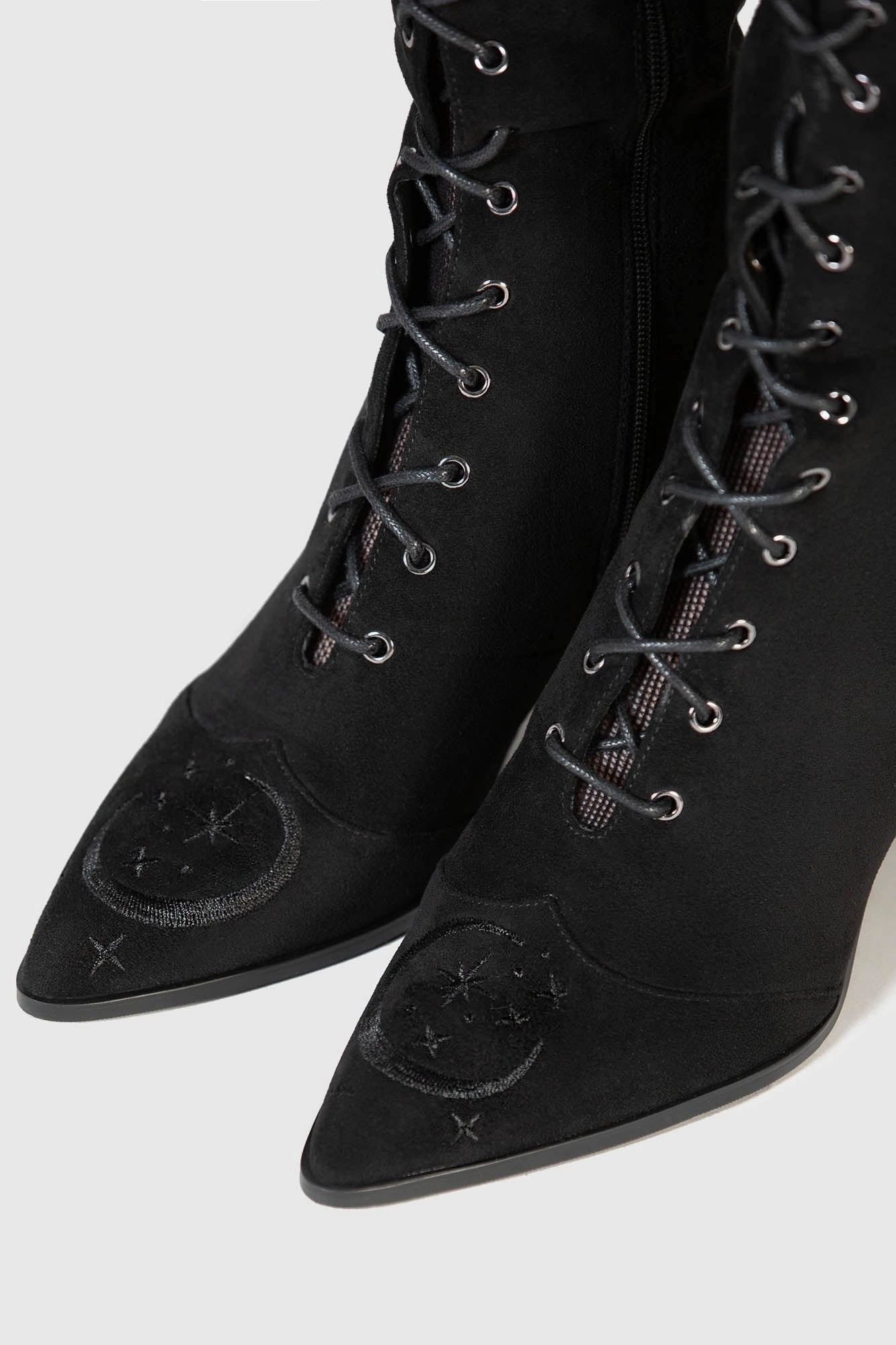 Grippy Outsole Snowy Path Air Flow Evening Hill Boots