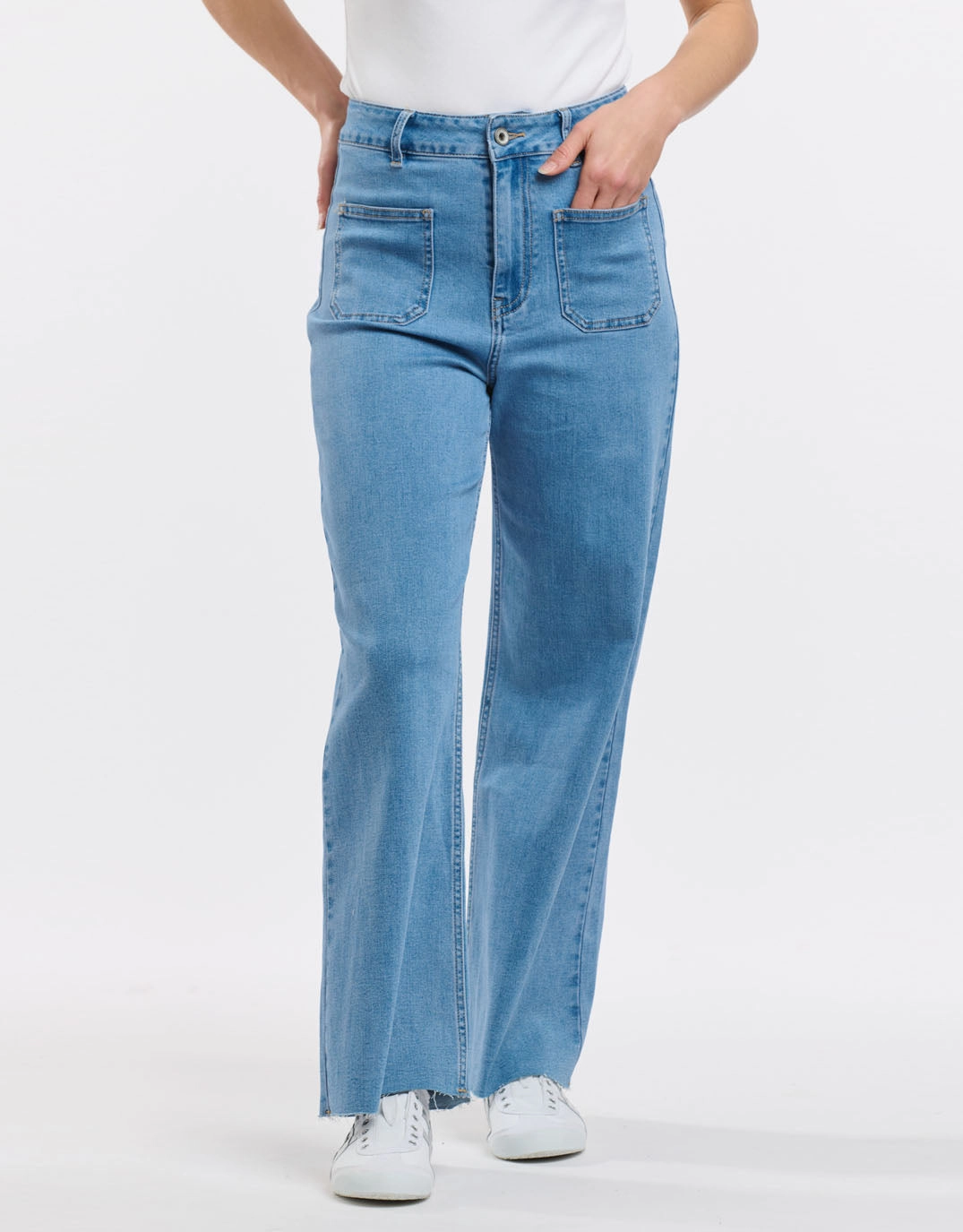 Spring Attire Eddie 7/8 Jean - Light Wash