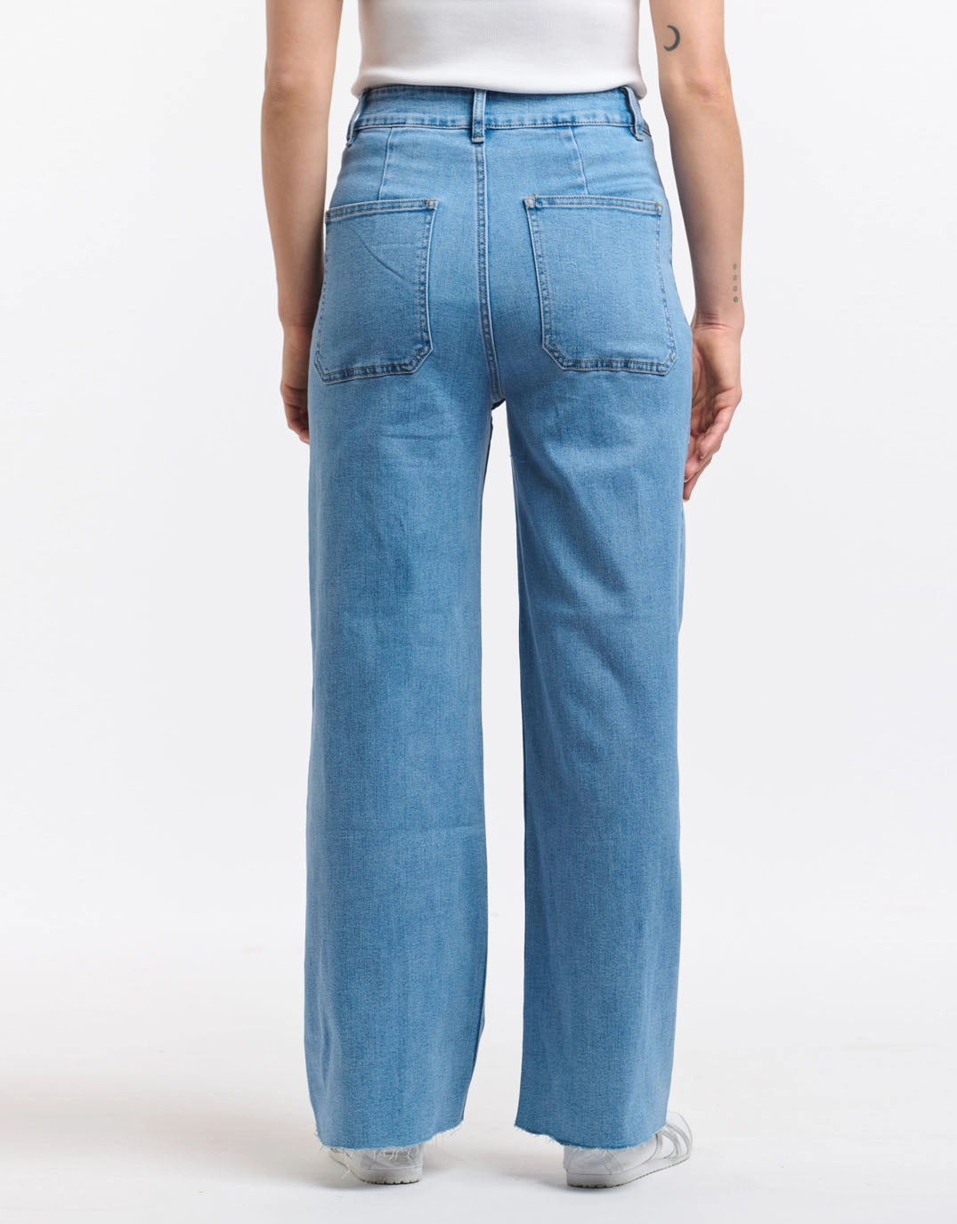 Go-To Basic Eddie 7/8 Jean - Light Wash