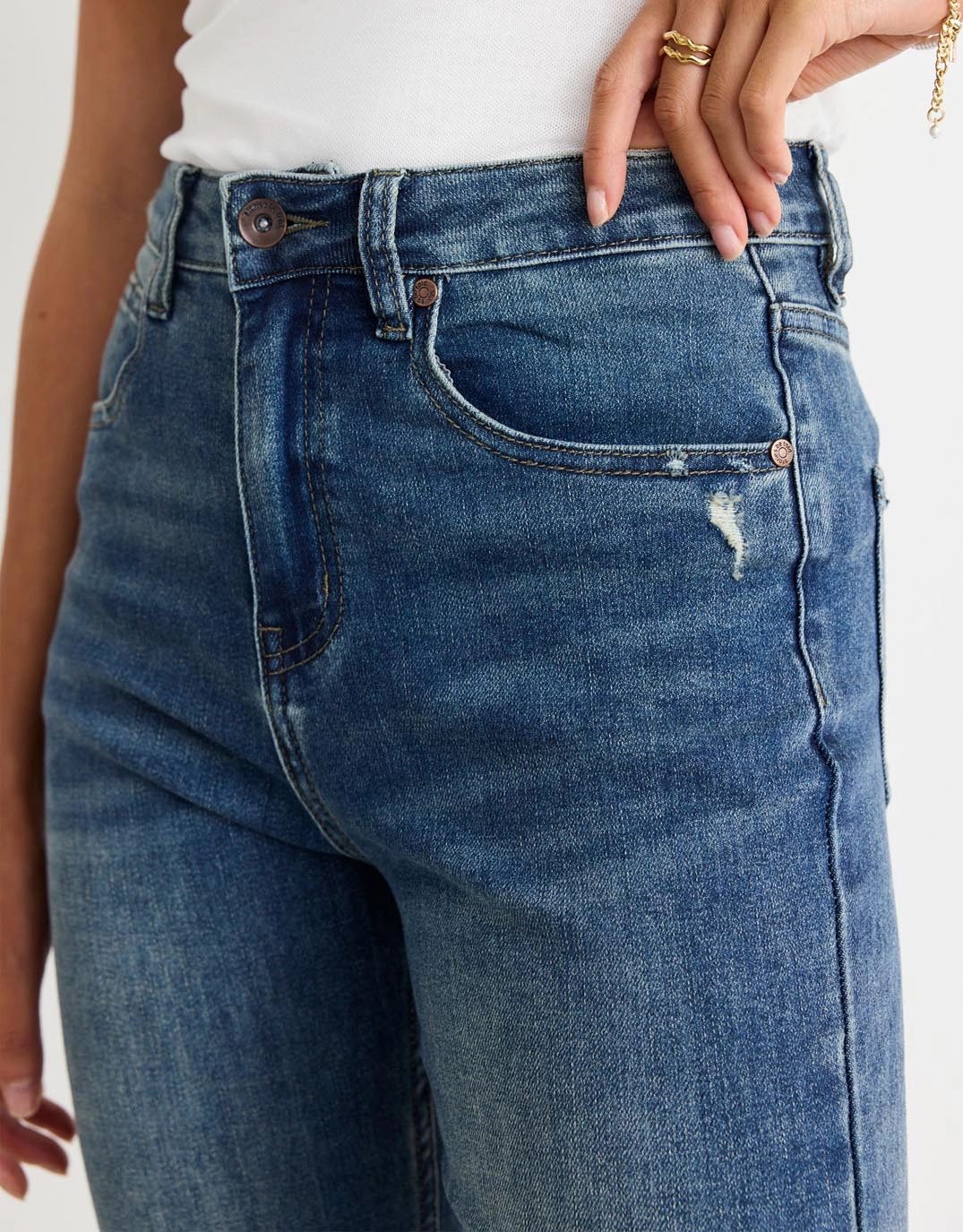 Outfit Mix Farah High Rise Straight Leg Jeans - Mid Blue