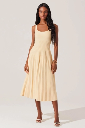 ASTR | Aylin Sweater Dress - Yellow Versatile Touch