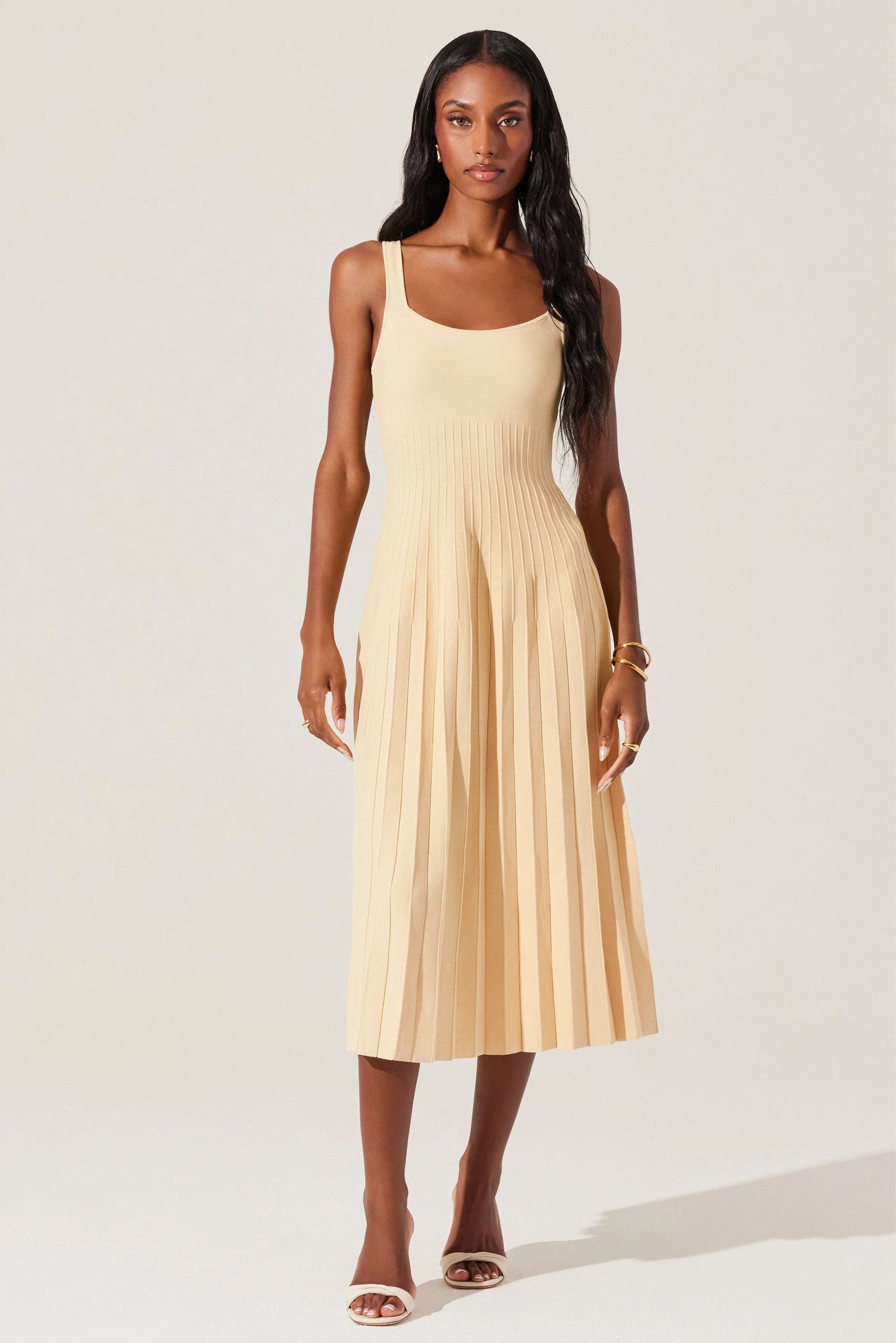 Easy Comfort Look ASTR | Aylin Sweater Dress - Yellow