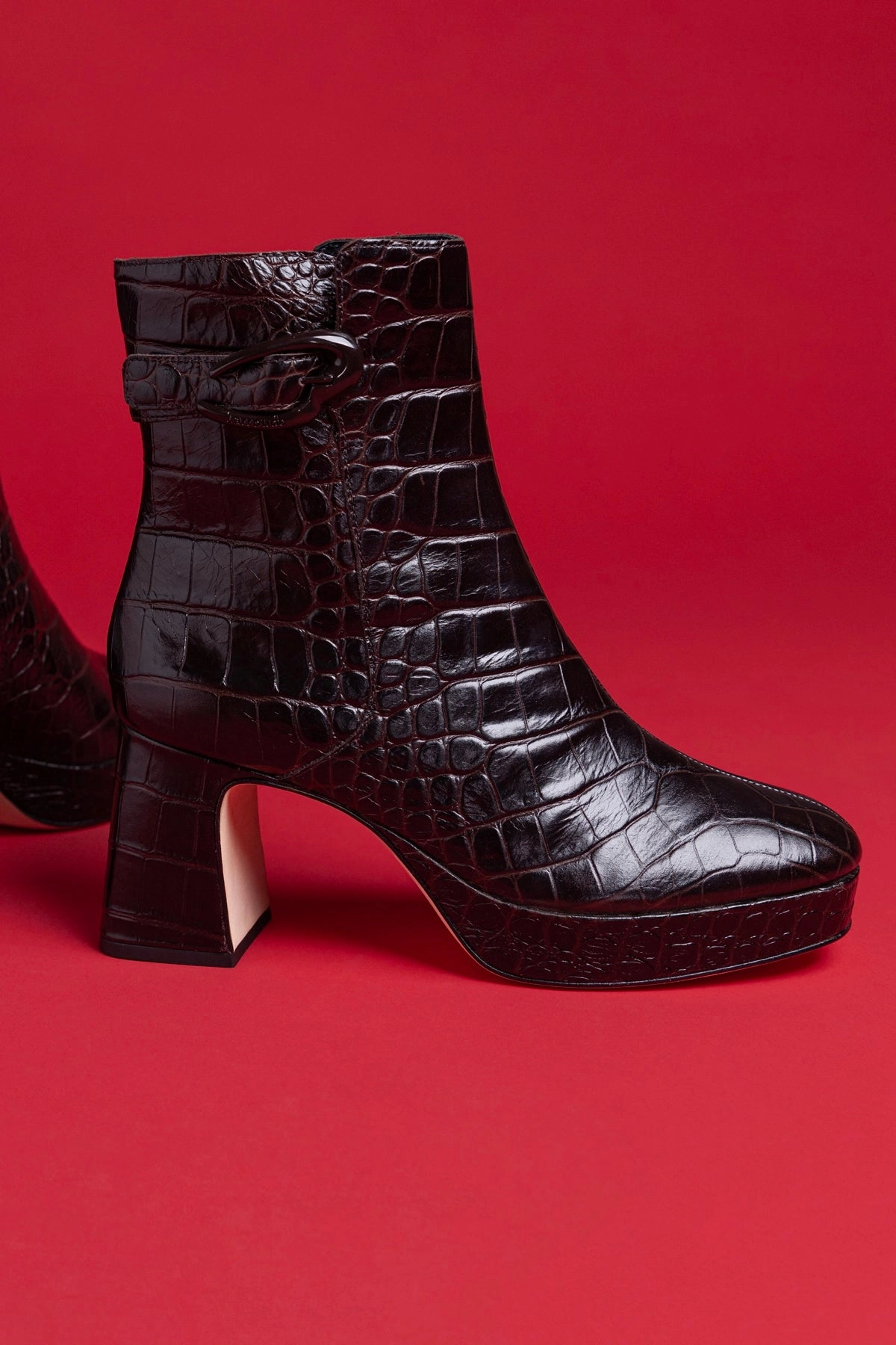 Dolly Verona Low Boot In Croco Brown Leather Multi directional traction