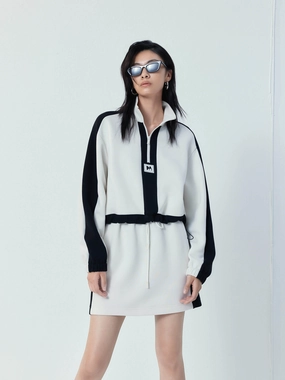 Sleek Comfort Fresh Texture Contrast Top and Mini Skirt Set