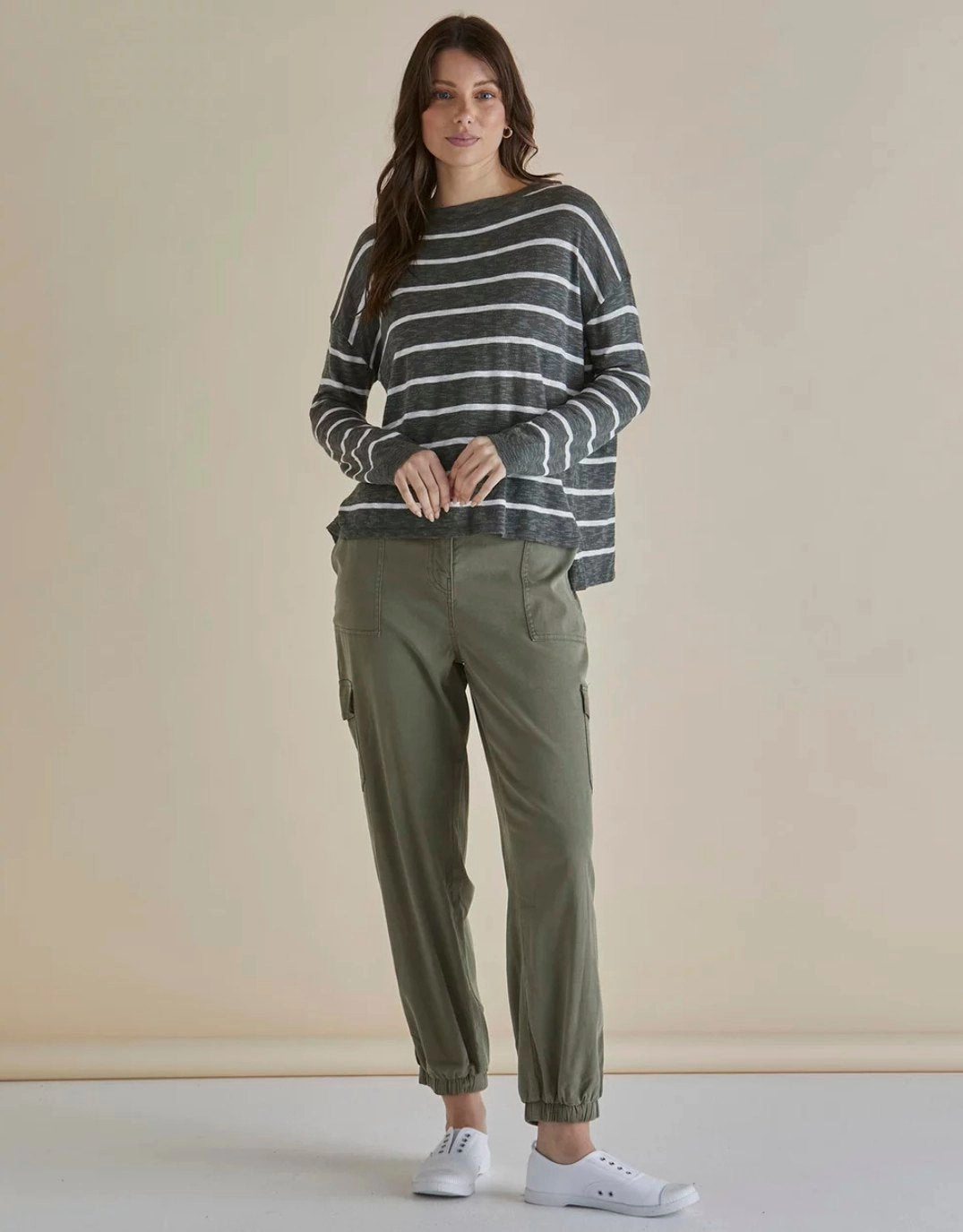 Moisture Wicking Fabric Lacey Lyocell Cargo Jogger - Khaki