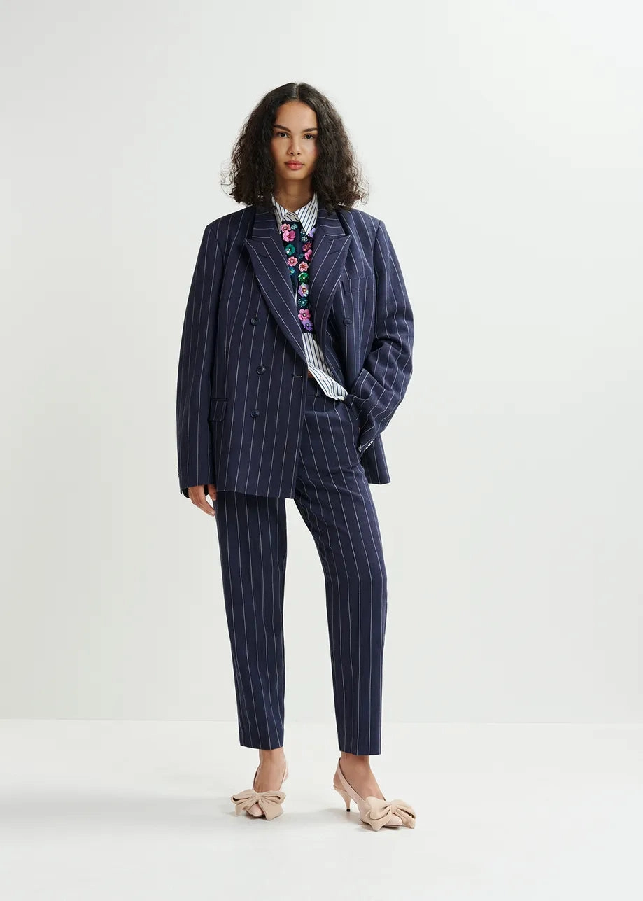 EA Host Carotte Leg Pants in Dark Sapphire No Iron StretchMaterial