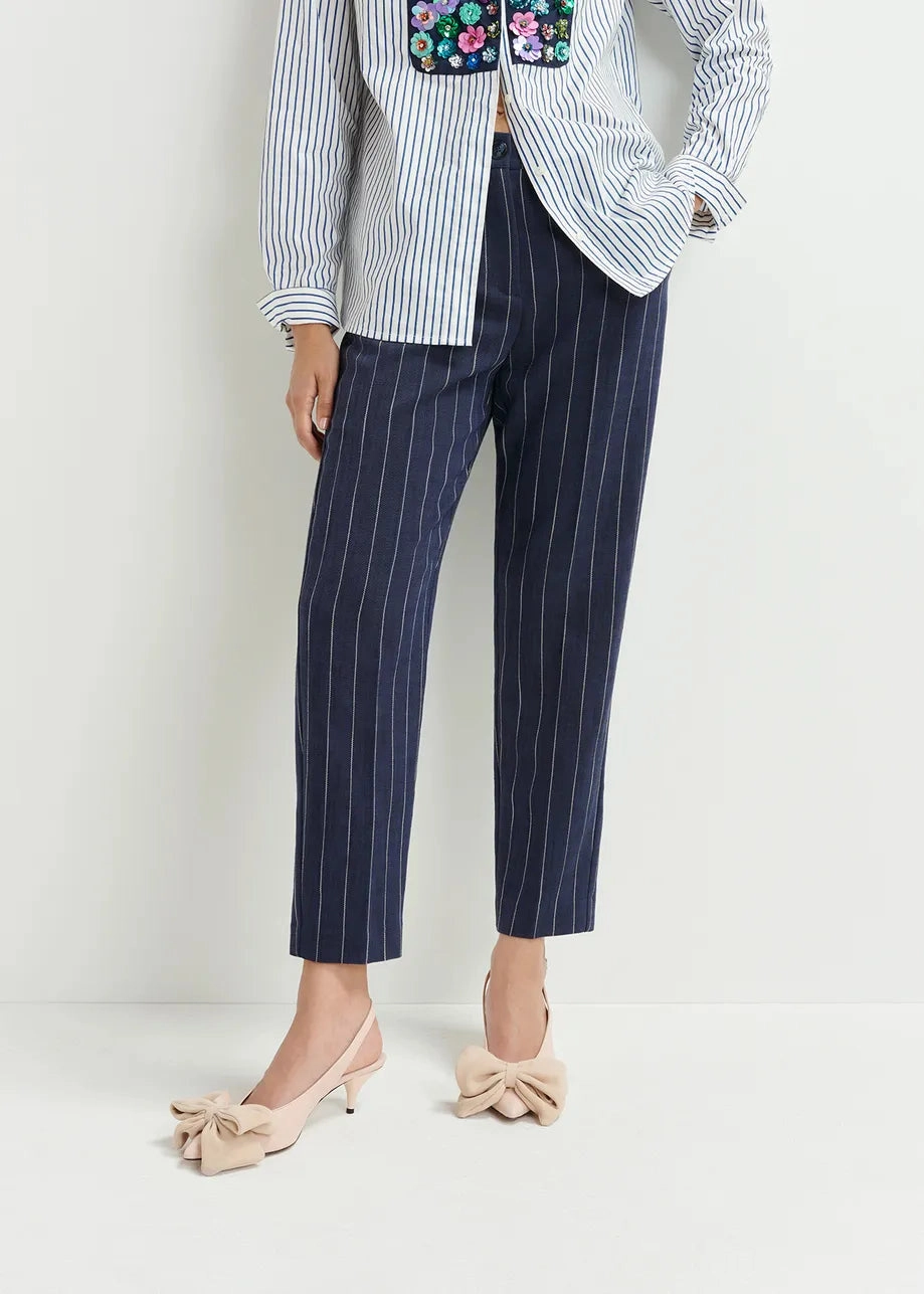 sporty wear NonRestrictiveCut EA Host Carotte Leg Pants in Dark Sapphire