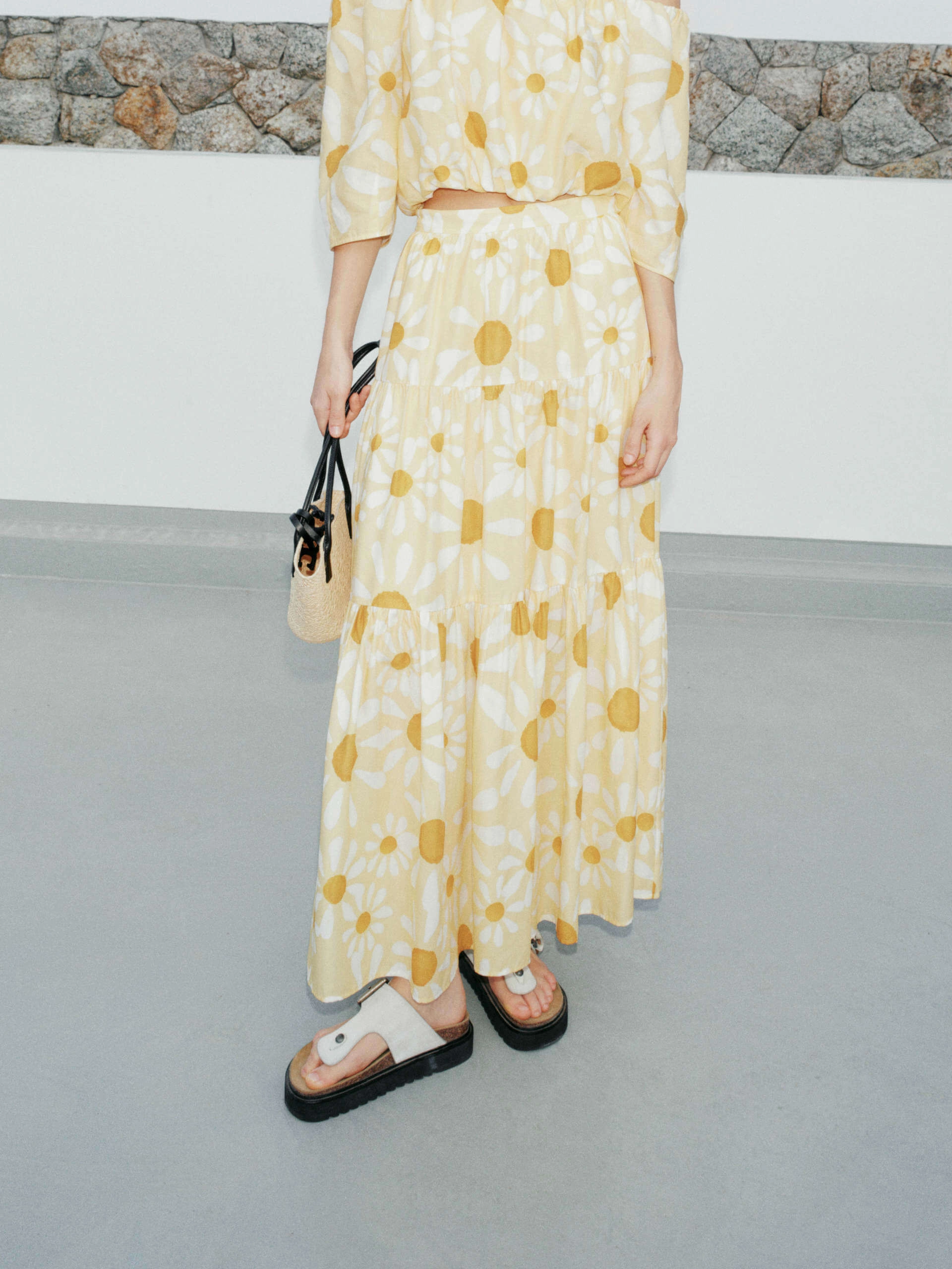 Sleek Styling Floral Printed Maxi Skirt