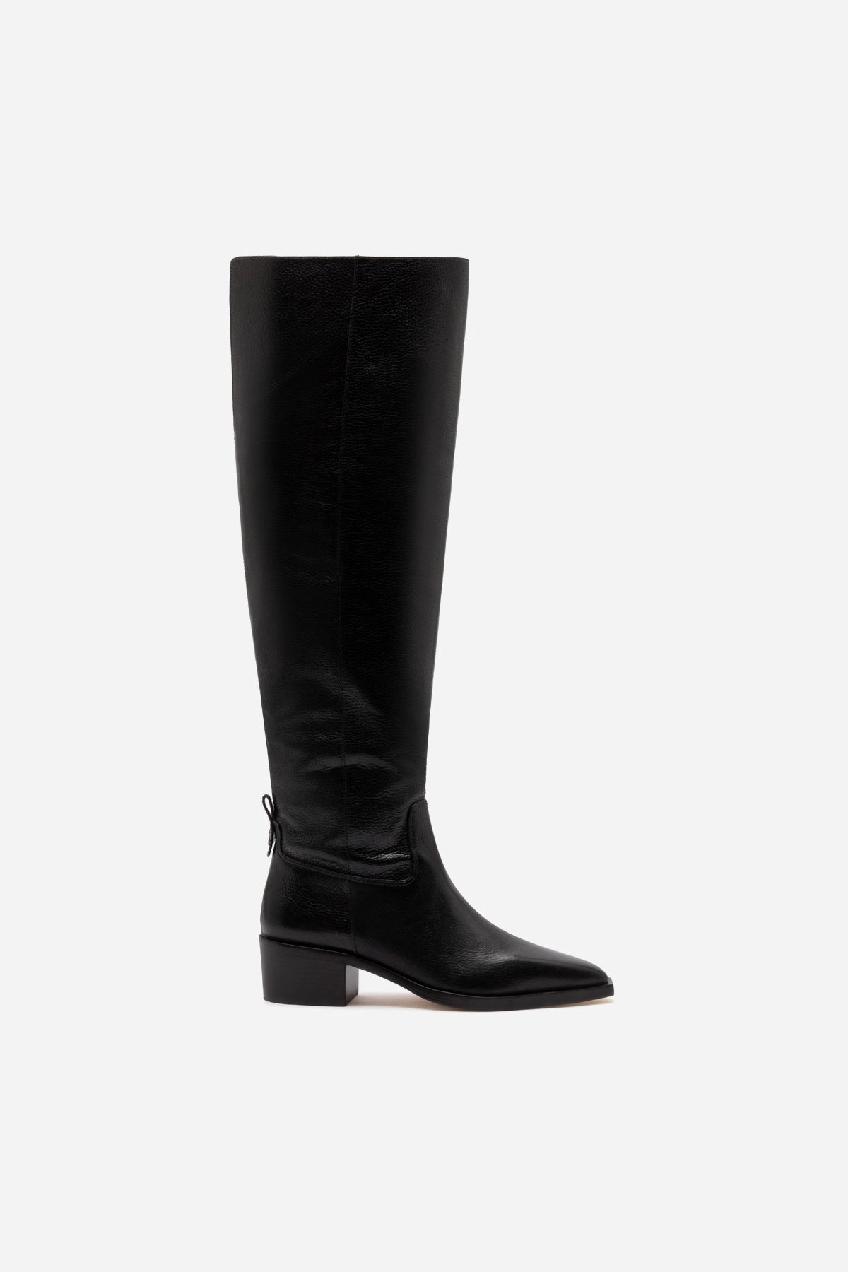Florencia Hi Boot In Black Leather Feather Light Remote Hiking
