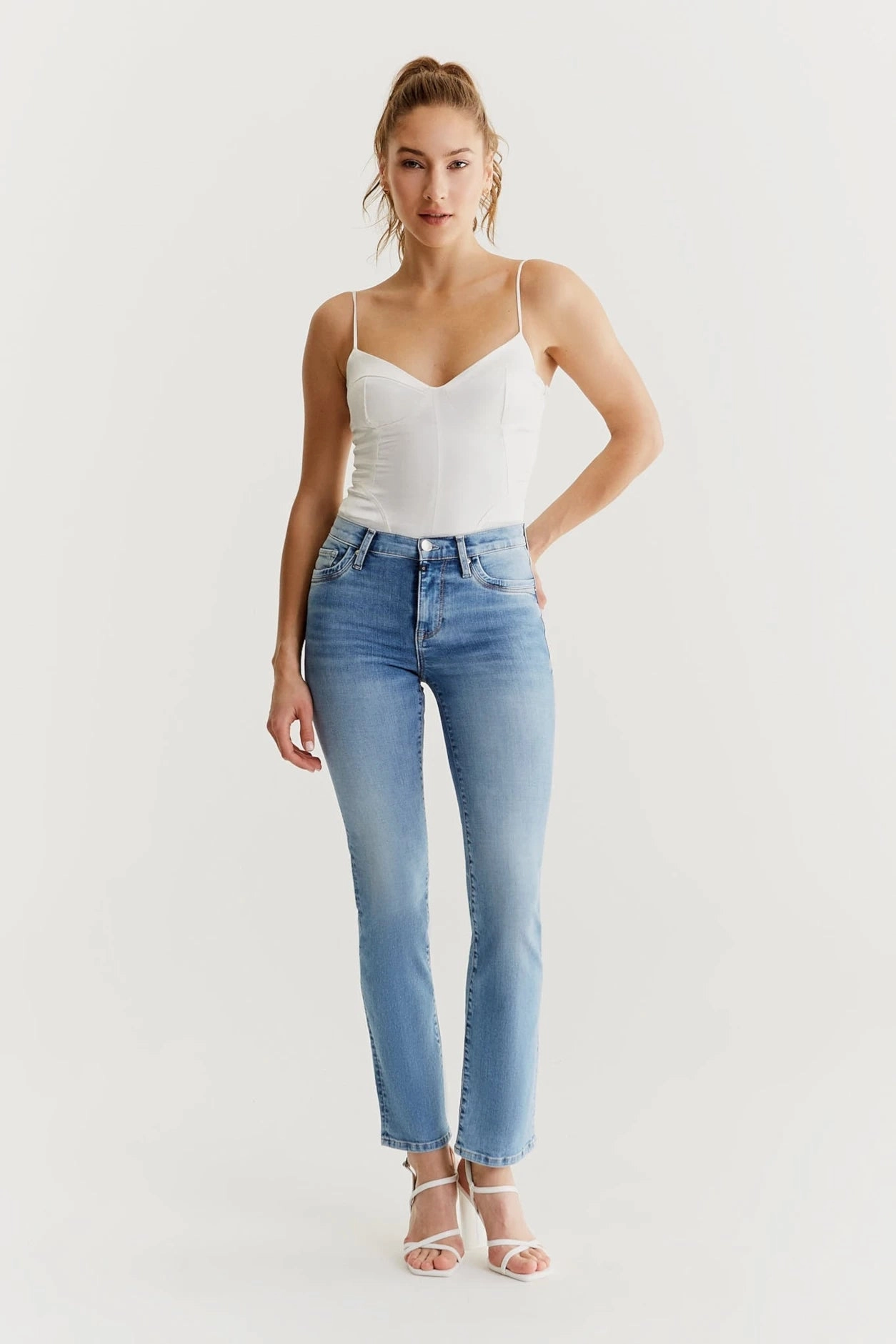 Hannah Pant - Light Blue - L30 Stretch Flex