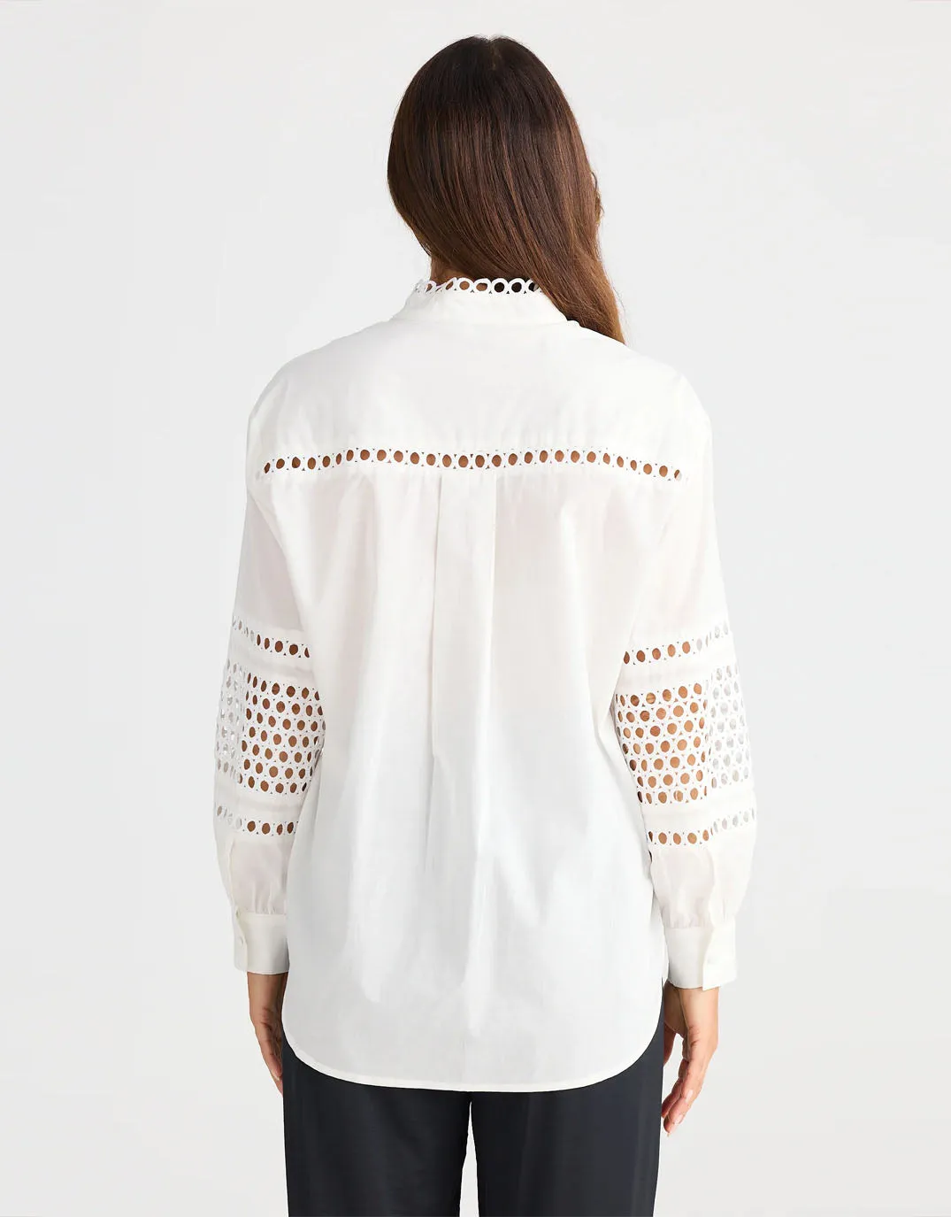 Grande Shirt - White High-Quality Fabric Trend-Driven