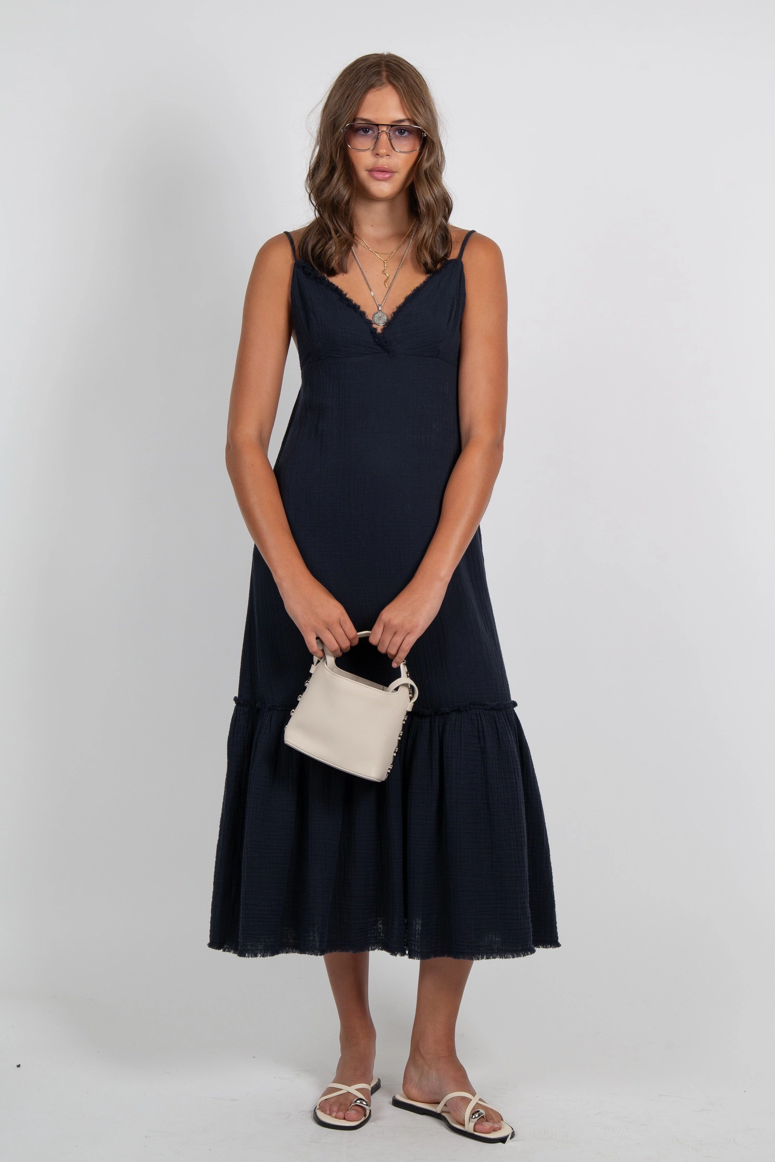 ContrastStitching Polished Mood SUNDAYS | Octavie Dress - Navy