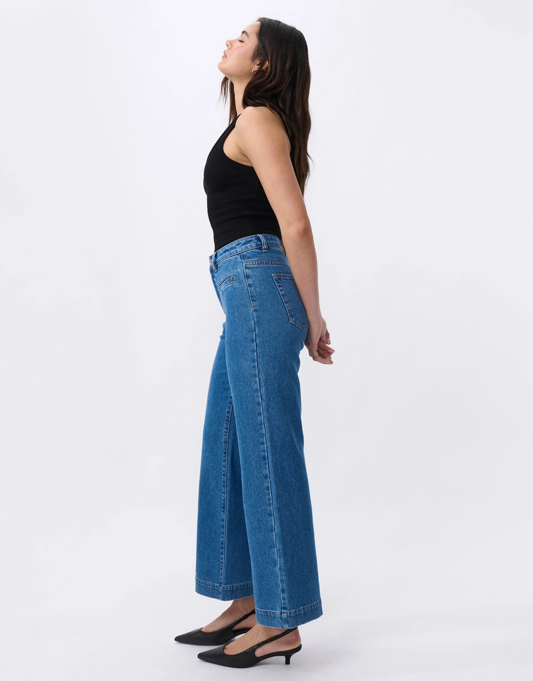 Freya Jeans - 90's Blue Street Mood Calm Aesthetic