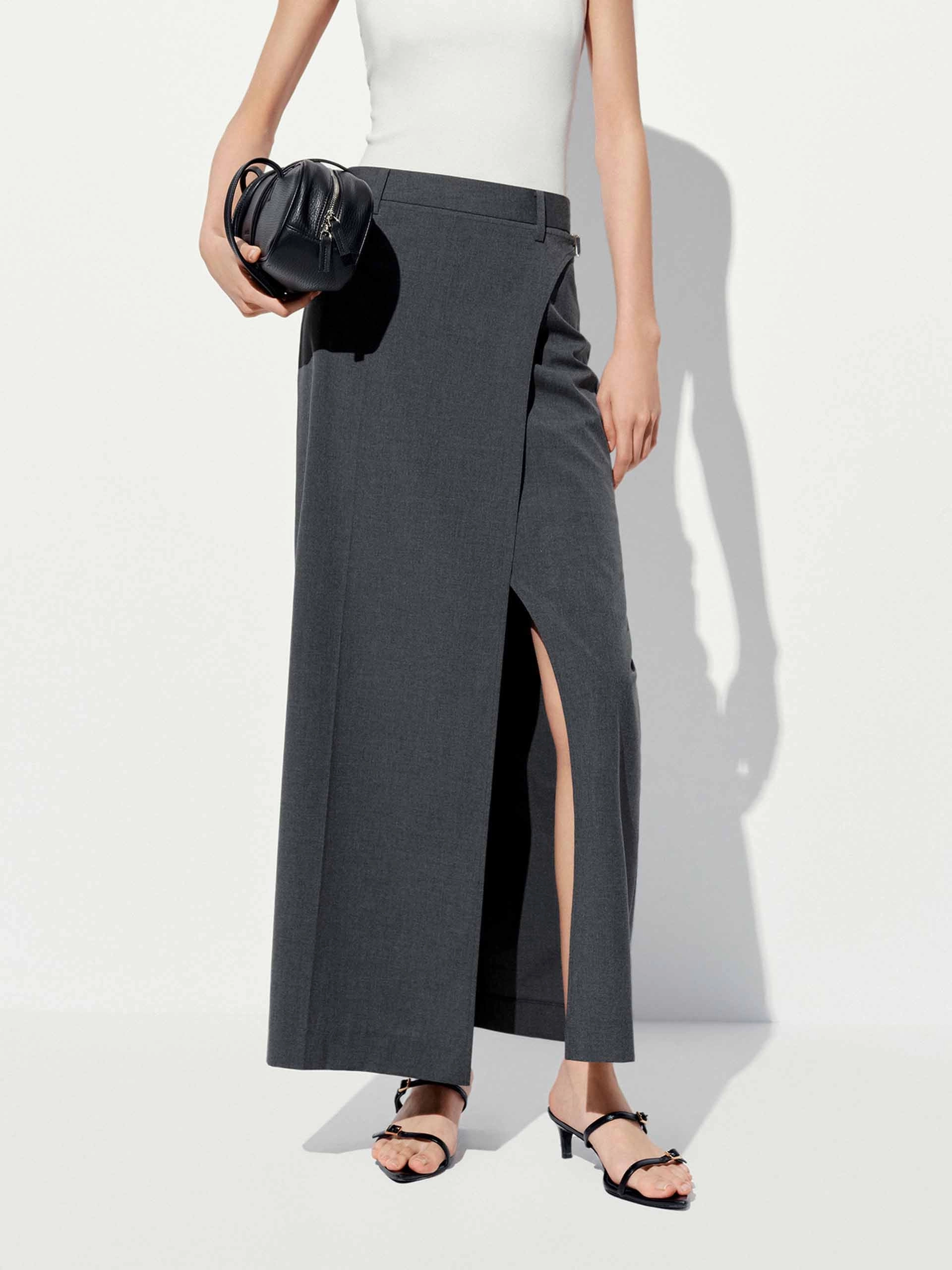 Front Slit Maxi Skirt Oversized style