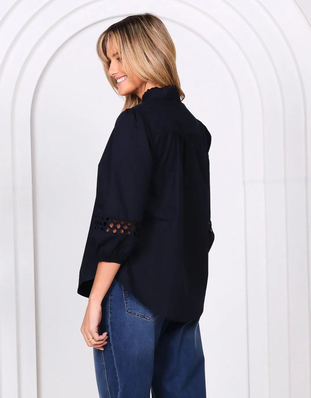 Gabrielle Cotton Blouse - Navy High-End Look