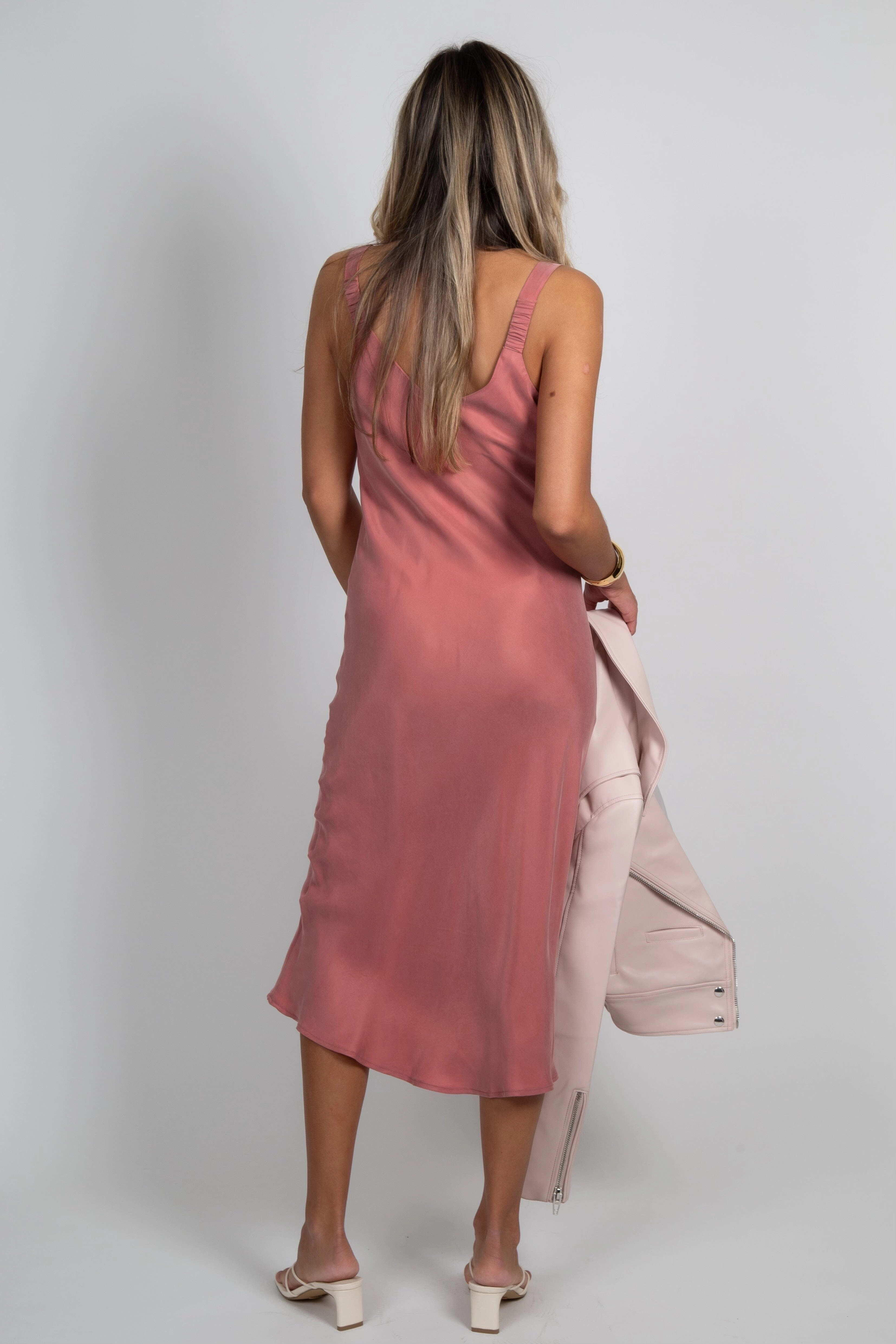 Slim Shape Everyday Outfit LUCY PARIS | Andee Bias Dress - Dusty Rose