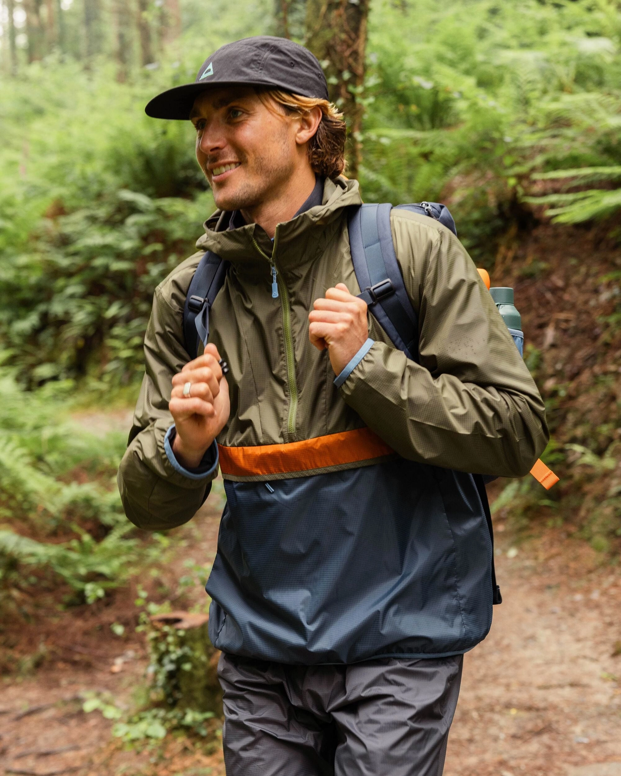 Lightweight Warmth Core Gusto Recycled Windshell Anorak - Khaki/Dark Denim