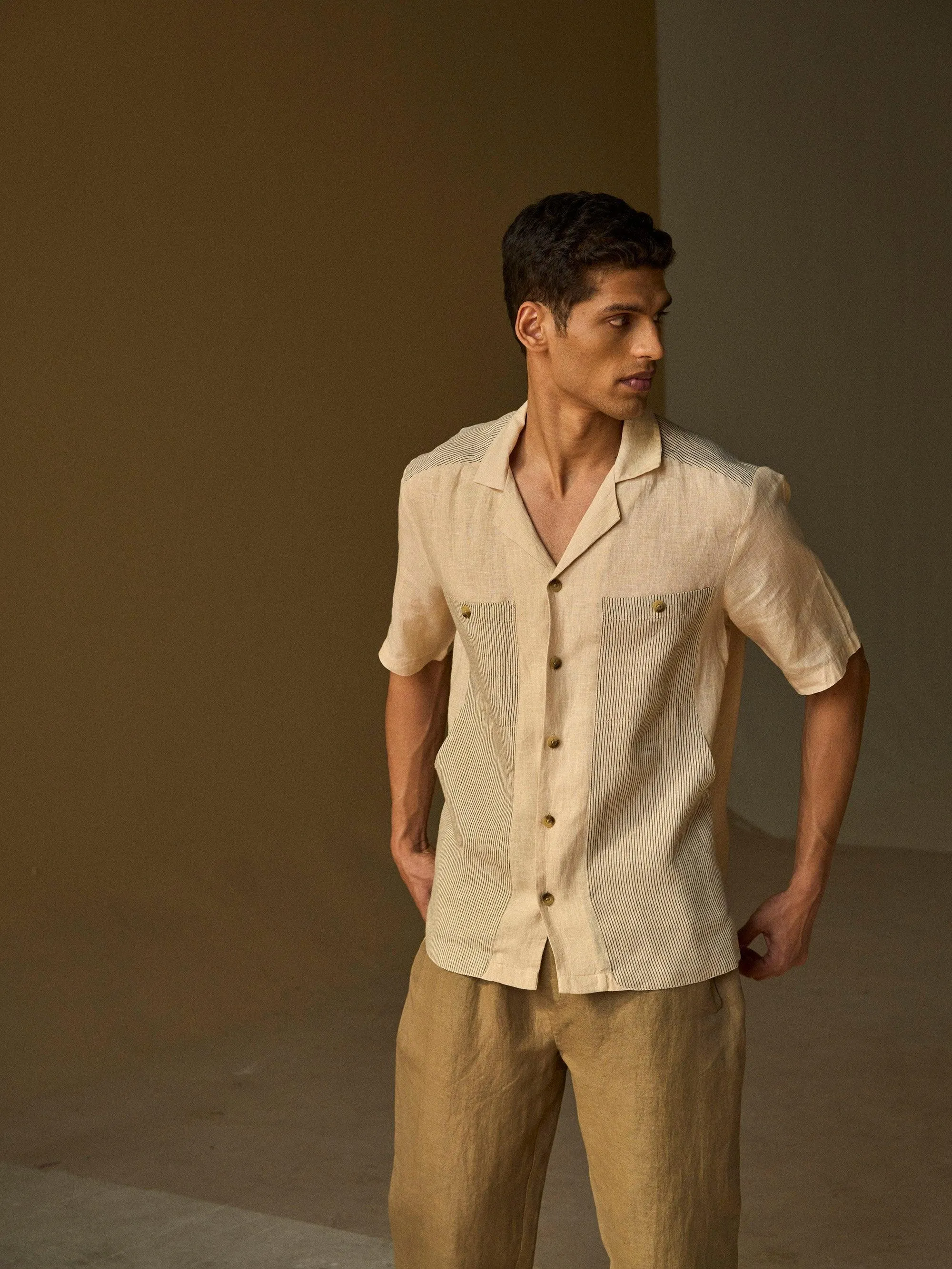 Hank Shirt Neutral Tone Gym Companion