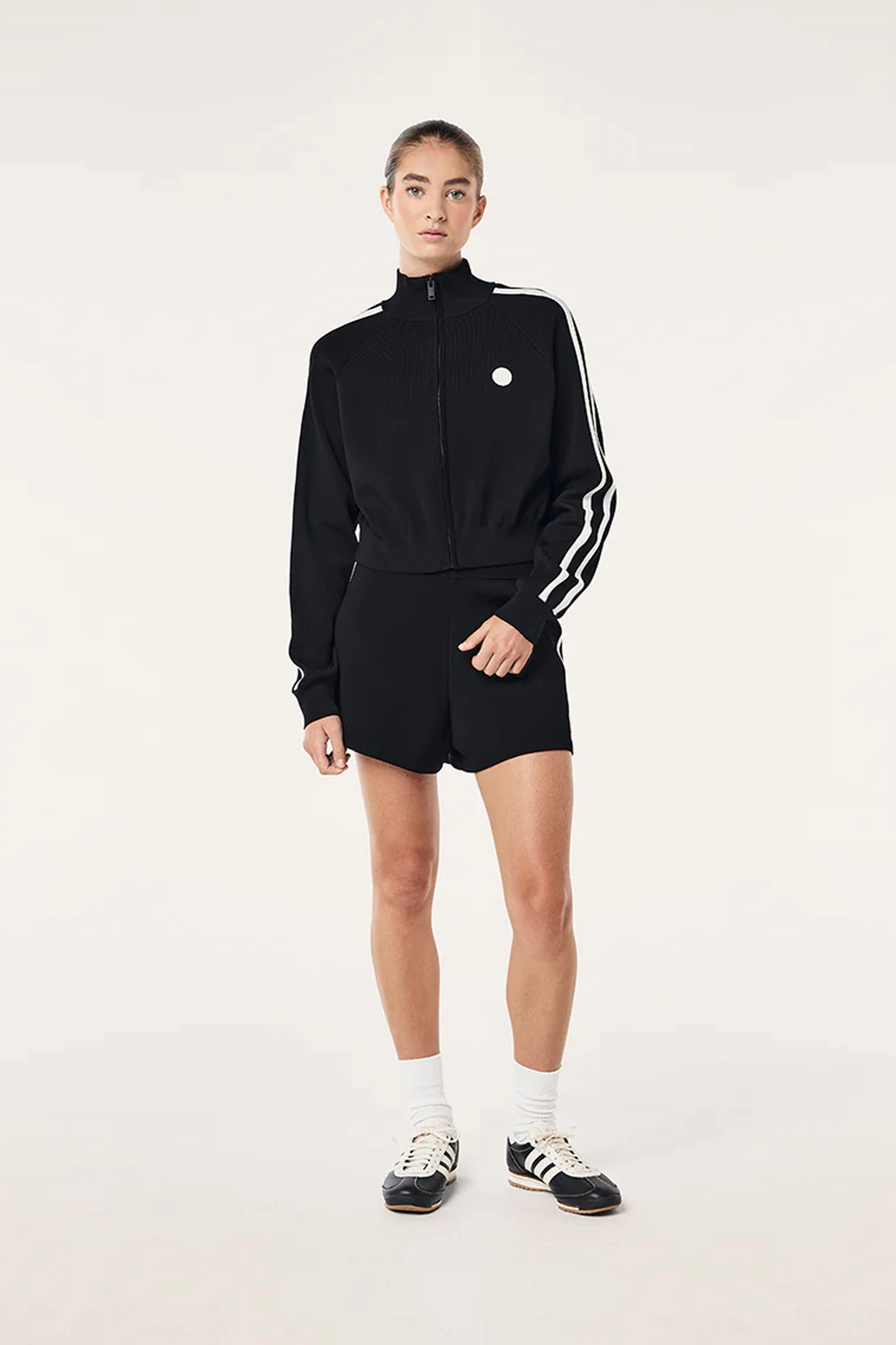 Outdoor Adventure Wear Lightweight Warmth Core P.E NATION | Retreat Knit Jacket - Black