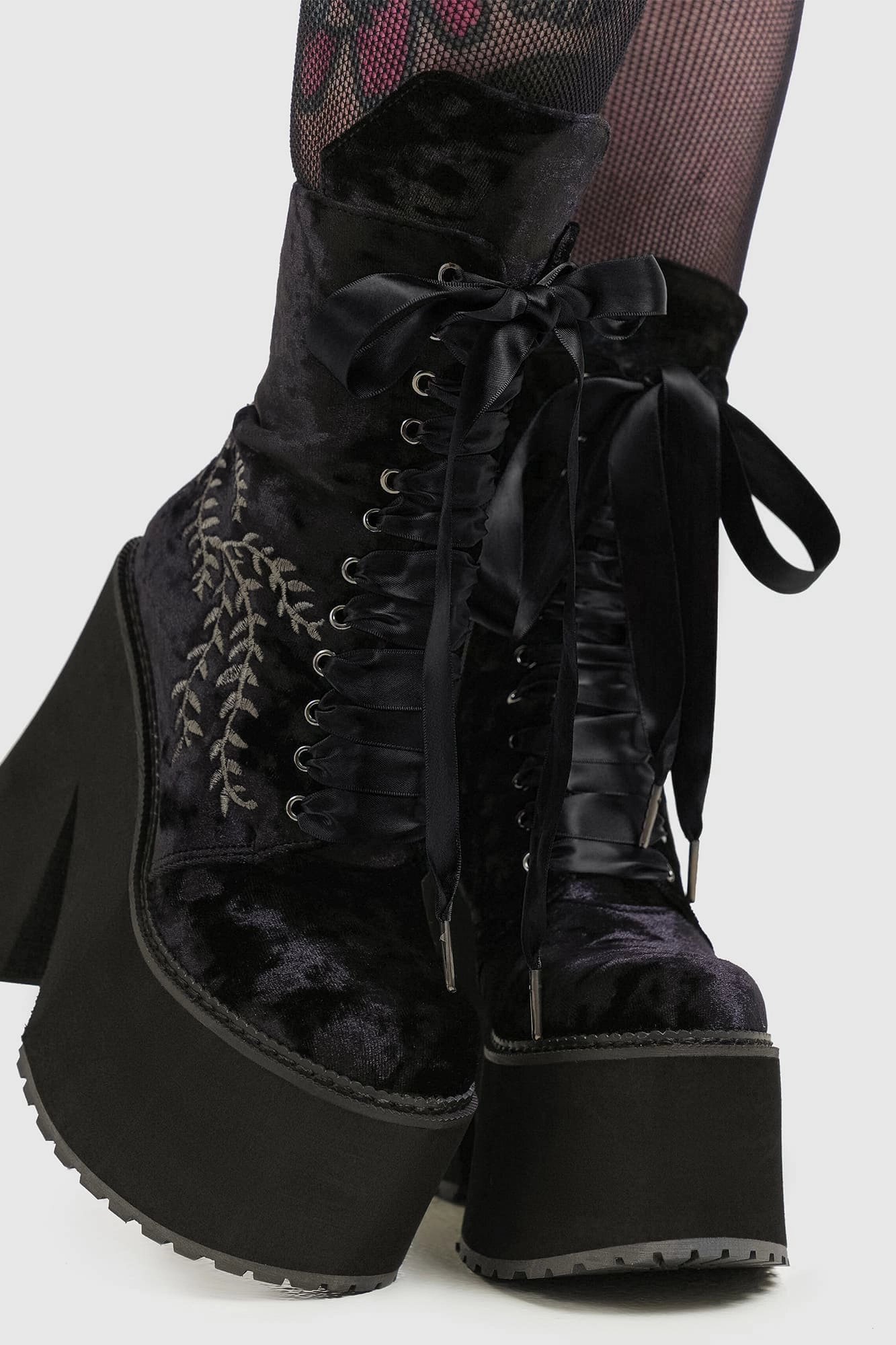 In A Phase Boots Wool blend