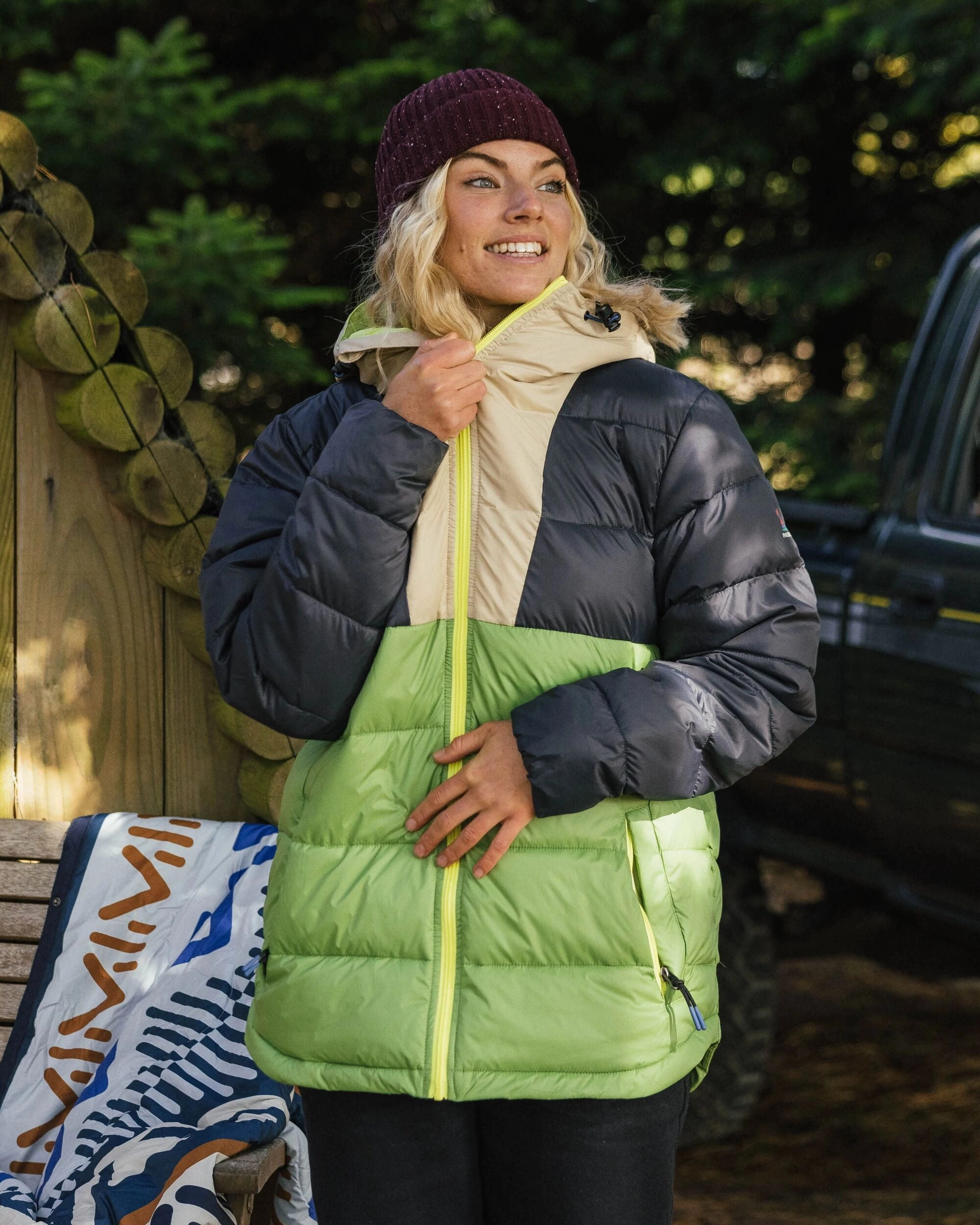 Kai Recycled Insulated Jacket - Charcoal Mild Weather Essential Style