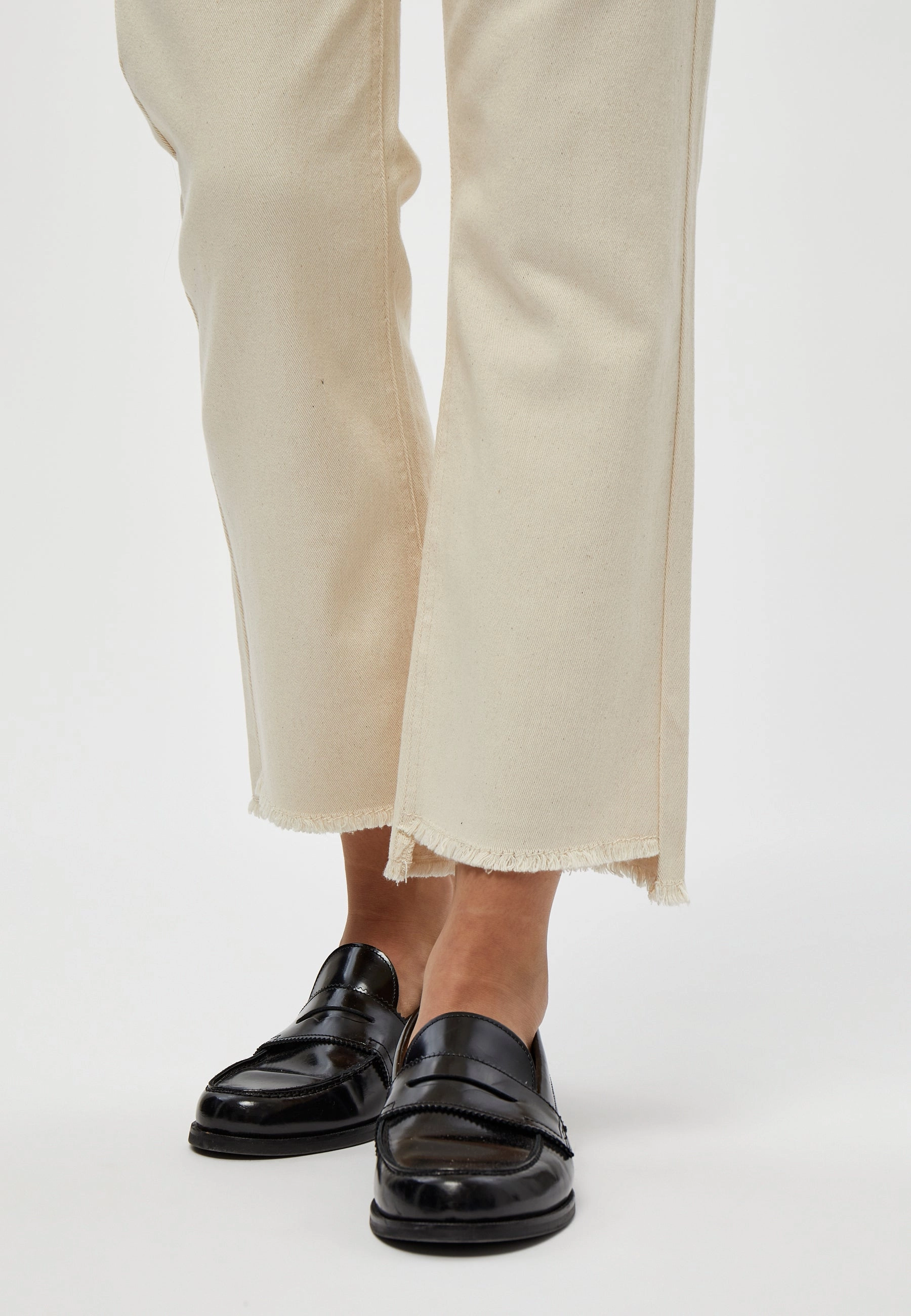 Performance Design Anti Pilling Textile PC6183 Fione Cropped Jeans - Seedpearl Cream