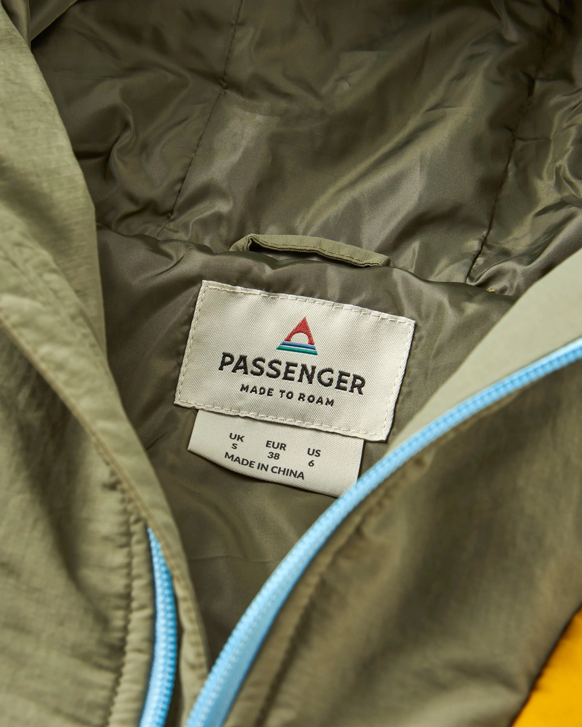 Ocean Recycled Insulated Anorak - Dusty Olive/Heritage Yellow Wrinkle Free Material Bonded Closure Mechanism