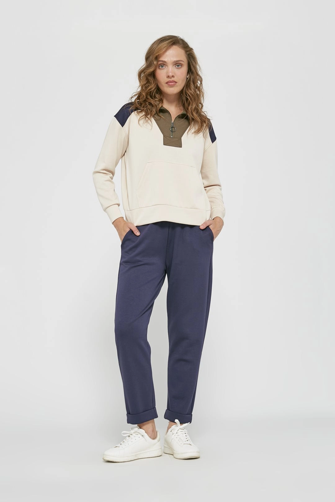 Stretchable Sporty Style 17343665 Trousers with Drawstring - Black