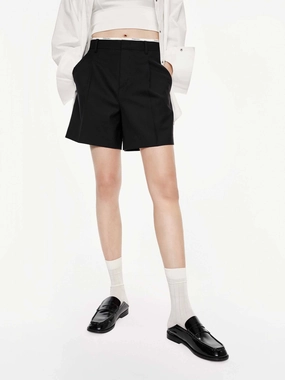 Logo Waistband Wool Shorts Flexible Pocket Placement
