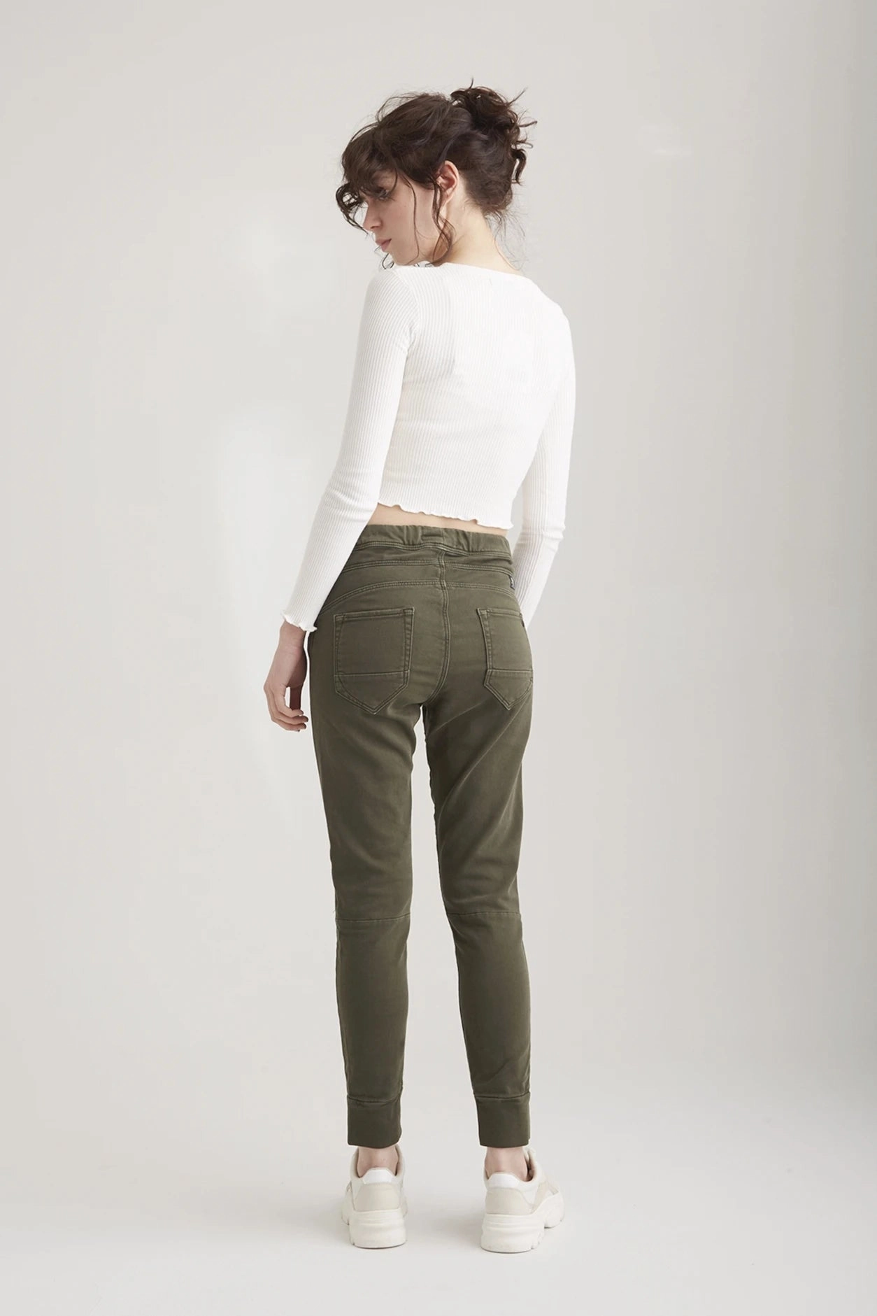 High-rise waist Mila  Slim Jogger Pant - Khaki - 29" Inseam L02