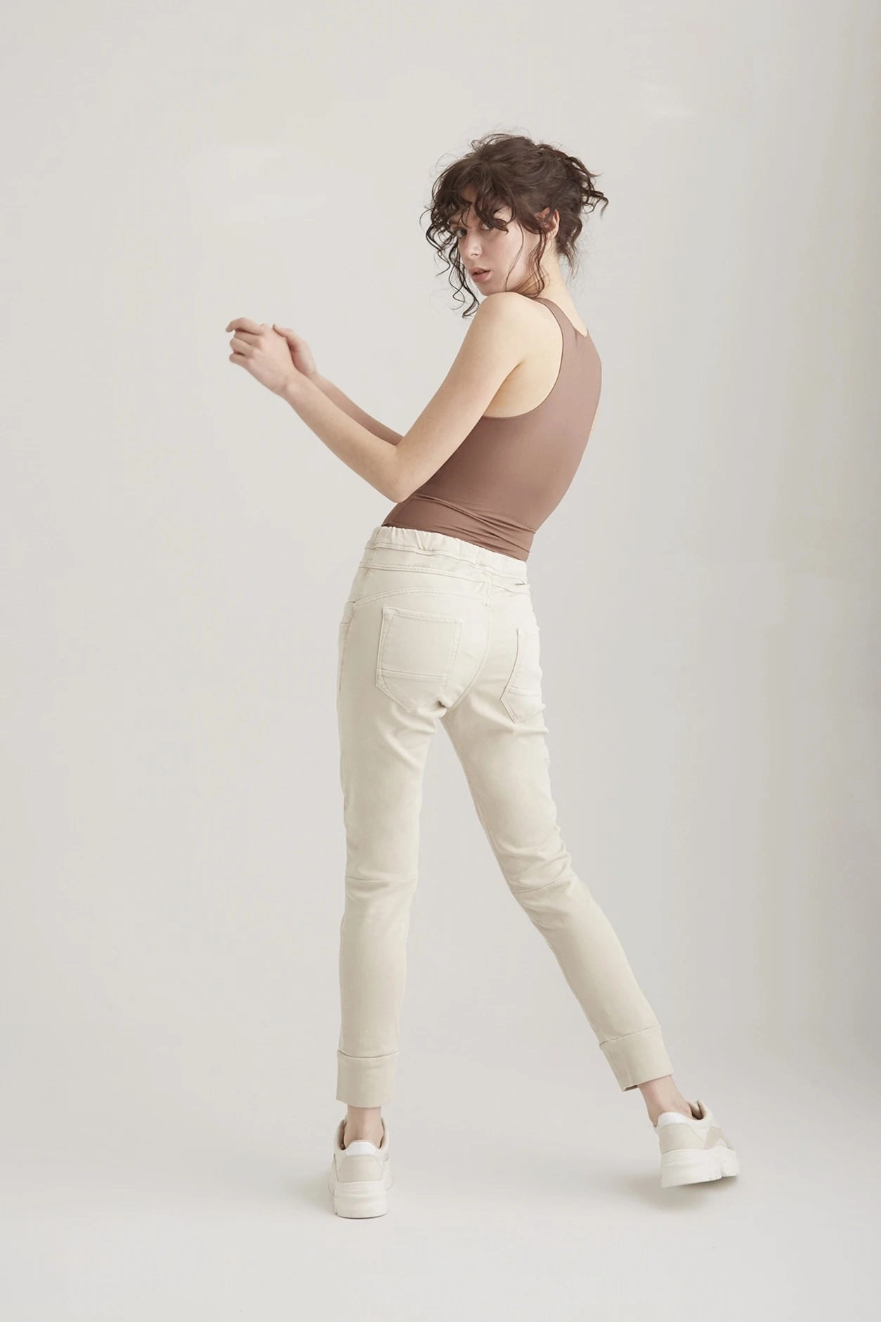 Comfort Base Mila  Slim Jogger Pant - Sand - Inseam 27" L01