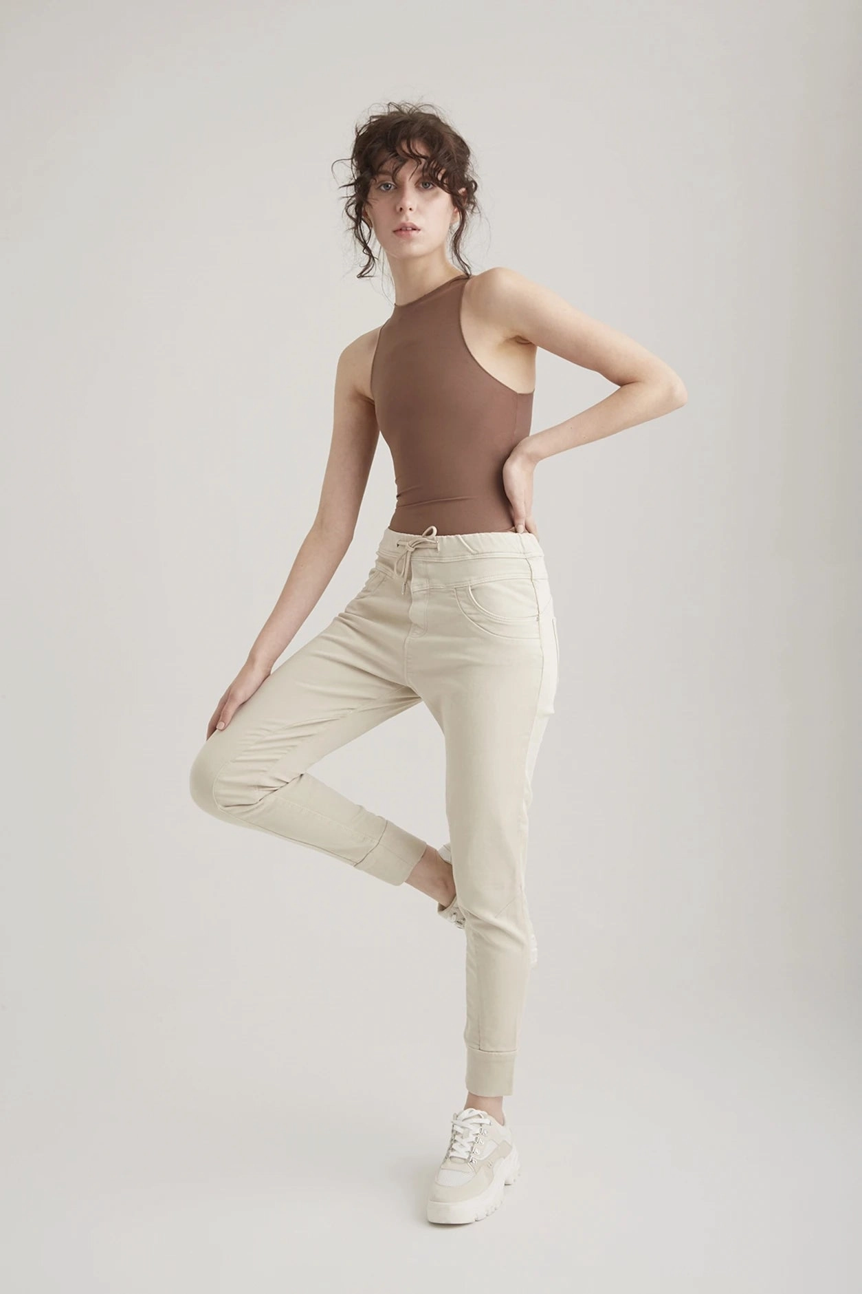 Mila  Slim Jogger Pant - Sand - Inseam 27" L01 Fashion-Forward