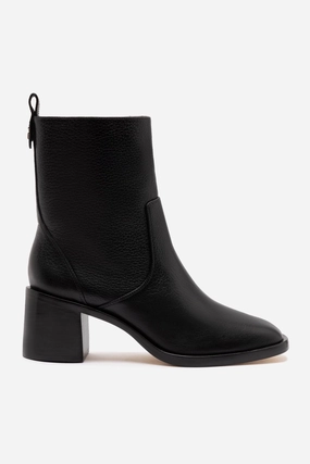 Mini Ricky Boot In Black Leather Seamless Comfort Work Commute