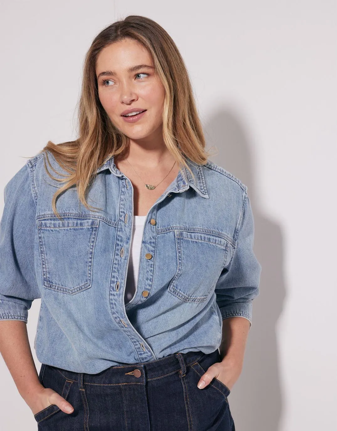 Claudia Relaxed Shirt - Mid Wash Relaxed Vibe