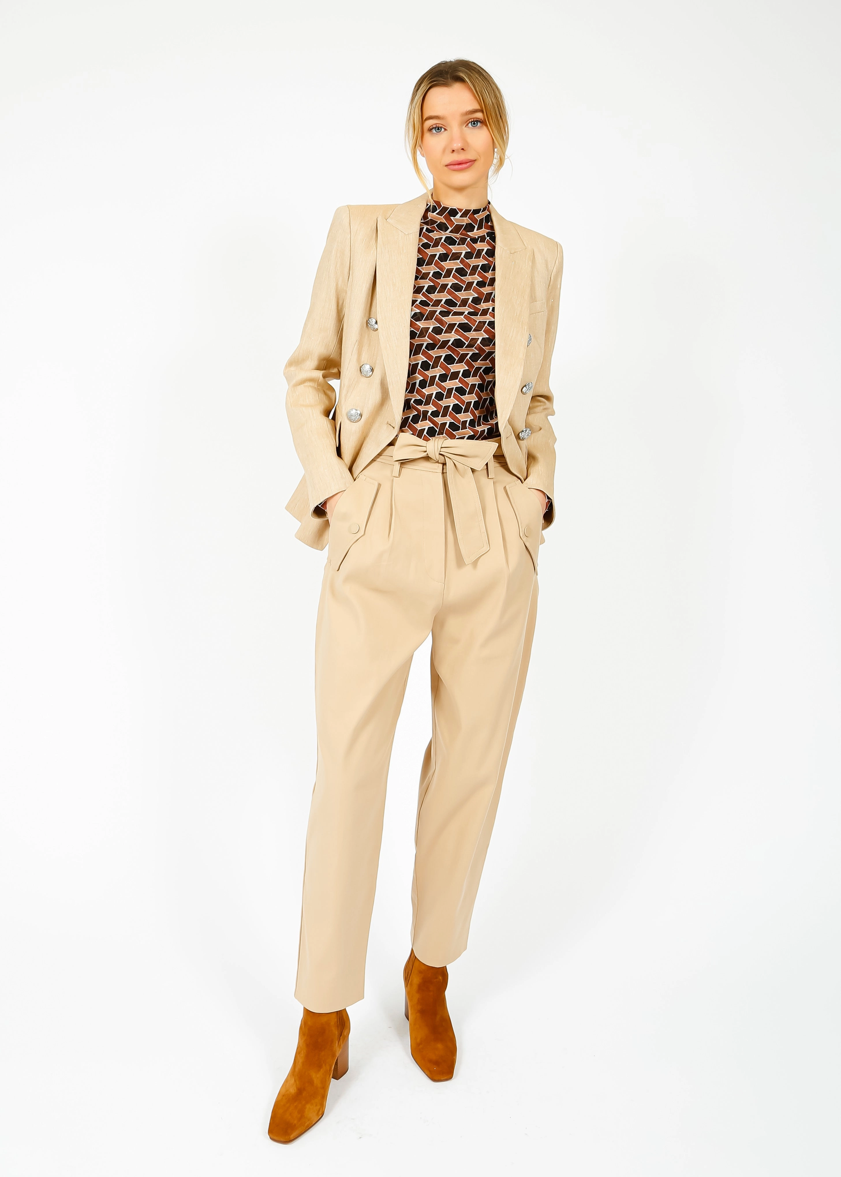 MM Occhio Trousers in Sand Basic Look
