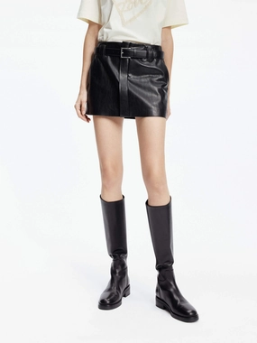 Lightweight Material Low Rise Mini Skirt with Belt
