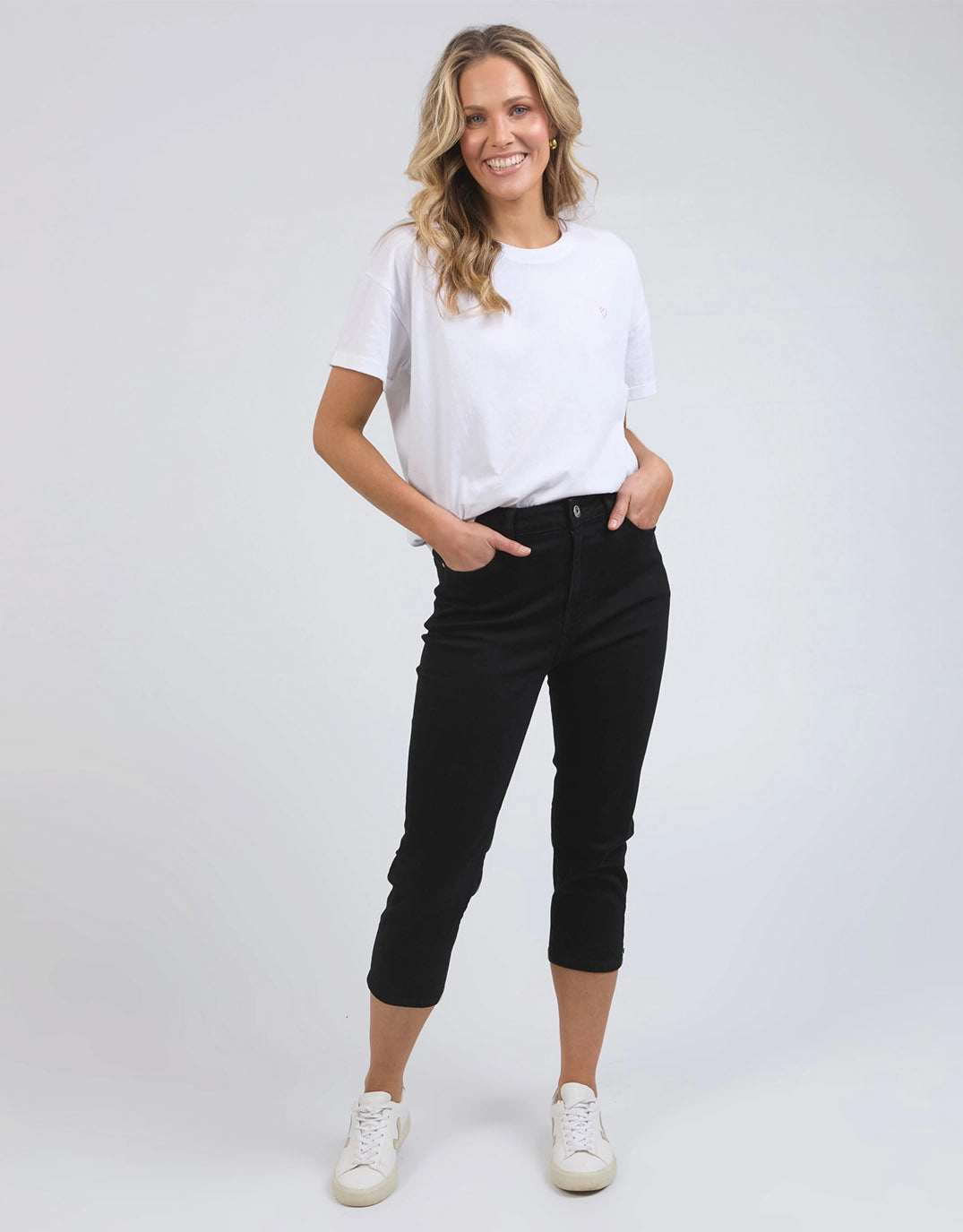 Smooth Minimalist Relaxed Cut Mollie Capri Jean - Black