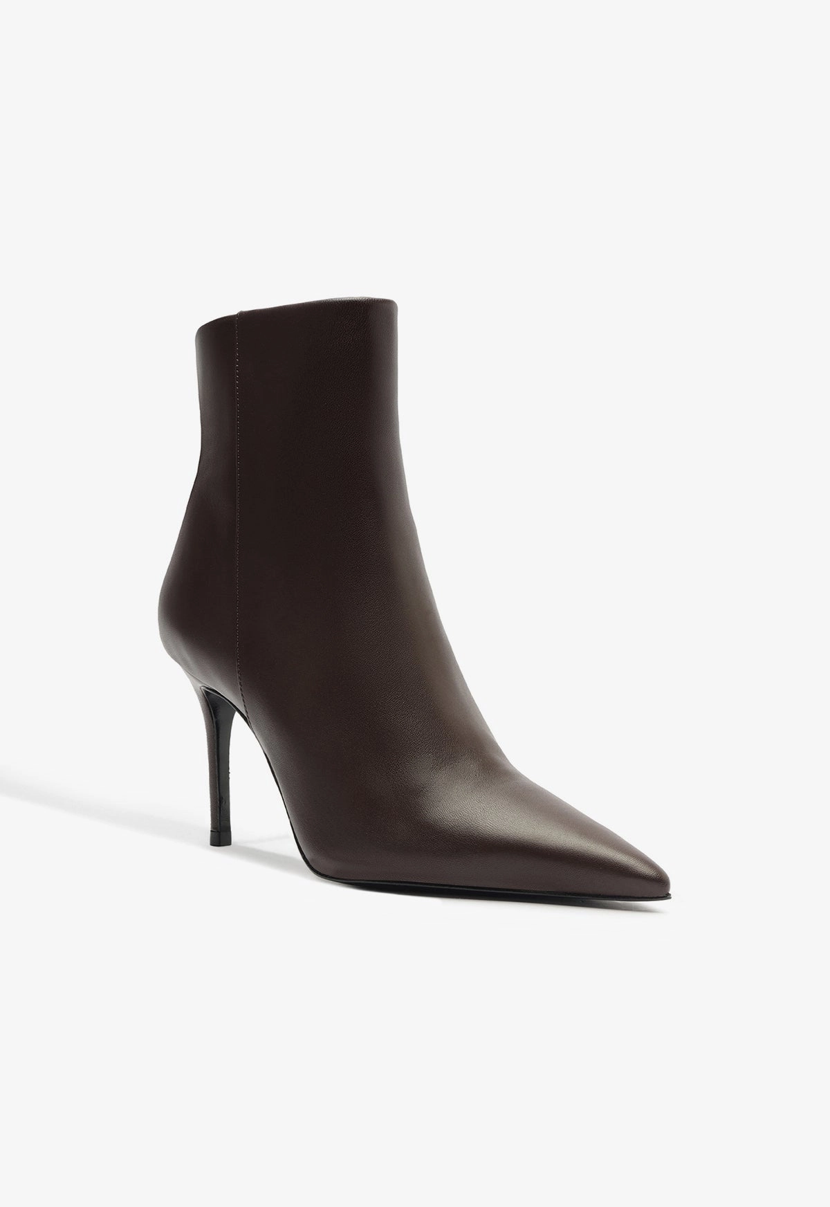 Grippy Outsole Weather Resistant User Stage Show Mikki Bootie