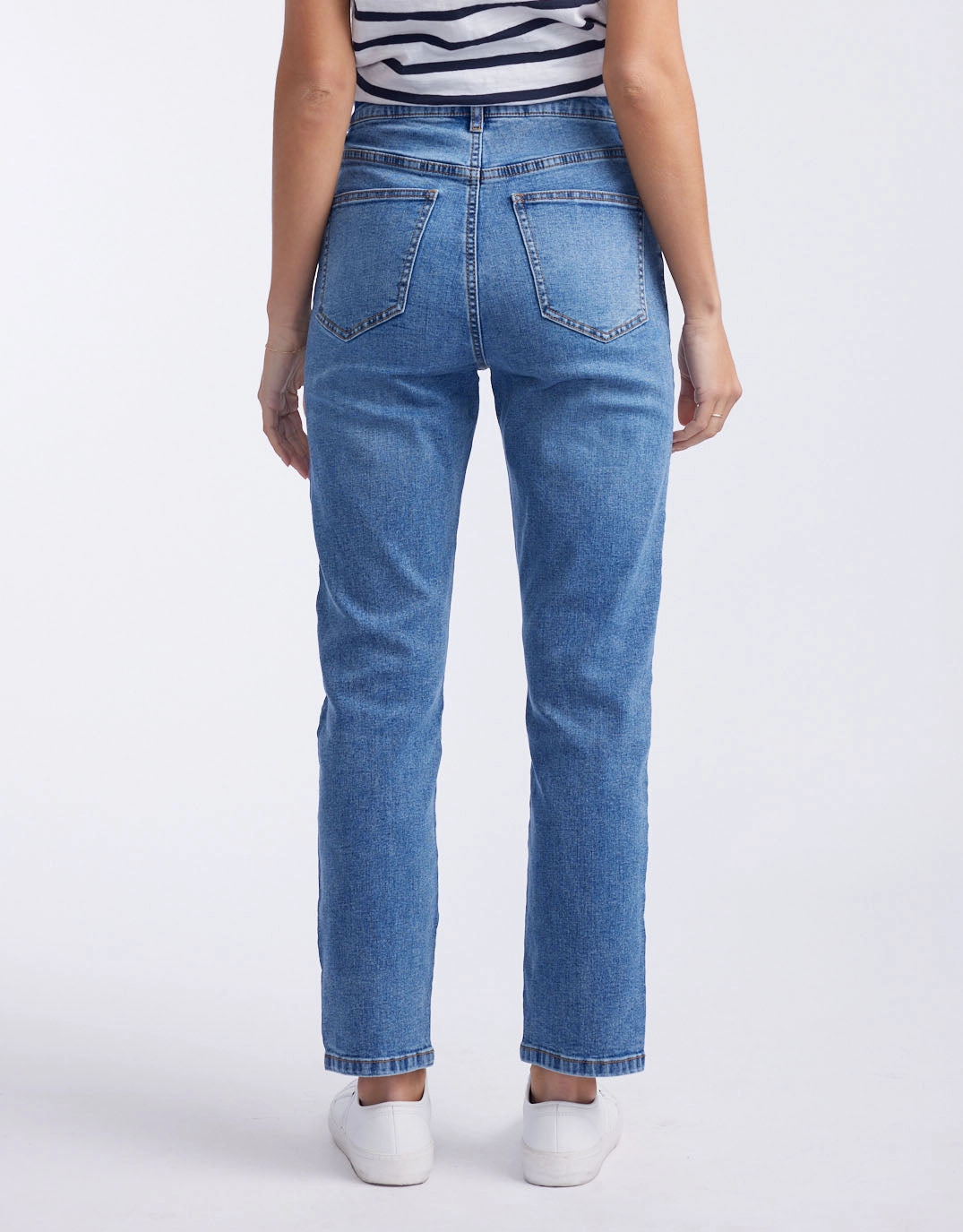 Noelle Straight Leg Jean - Mid Blue Body Friendly
