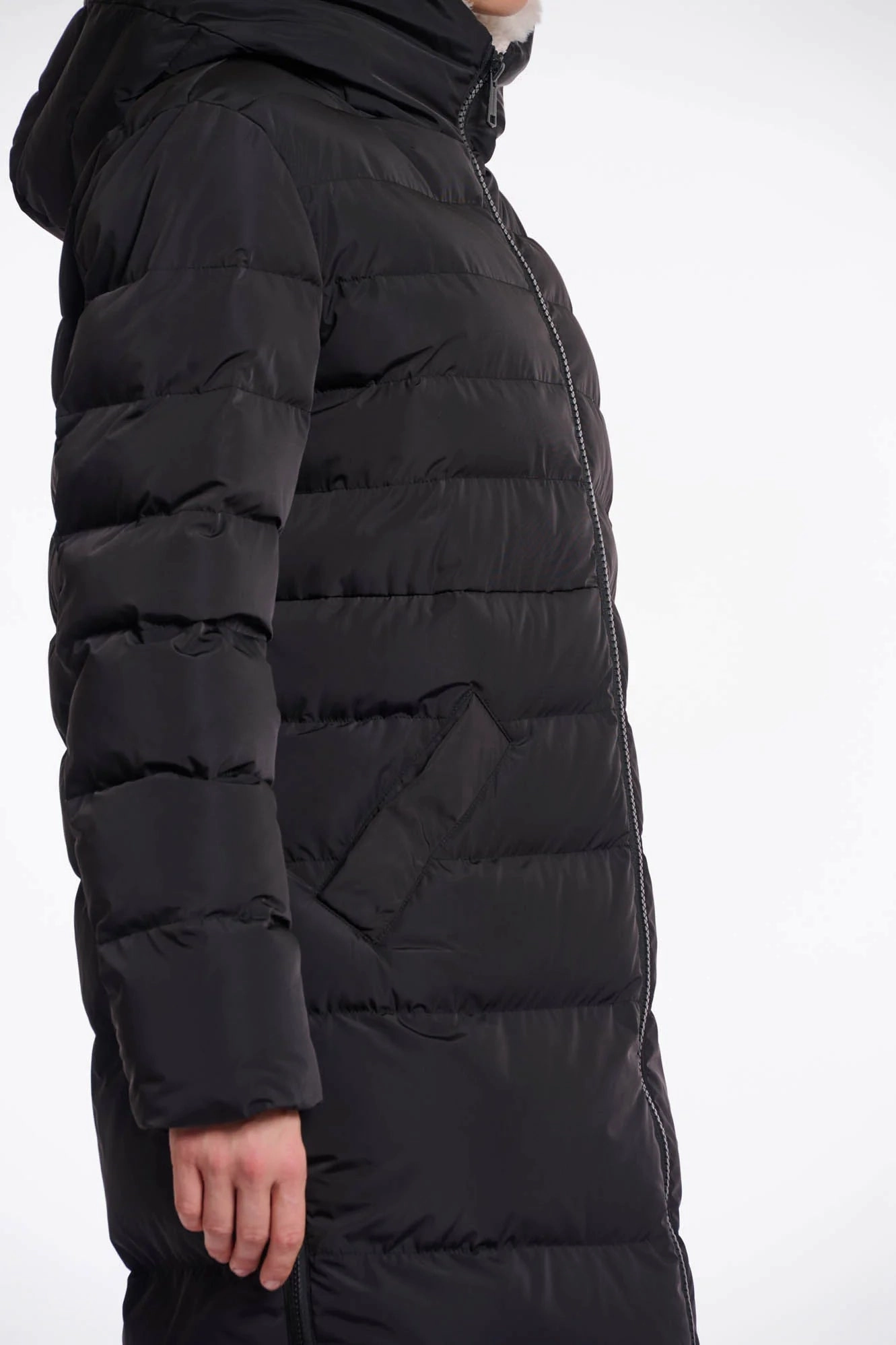 Simple Modern Piece MoistureWickingLining Rino & Pelle Keila Padded Faux Fur Coat in Black