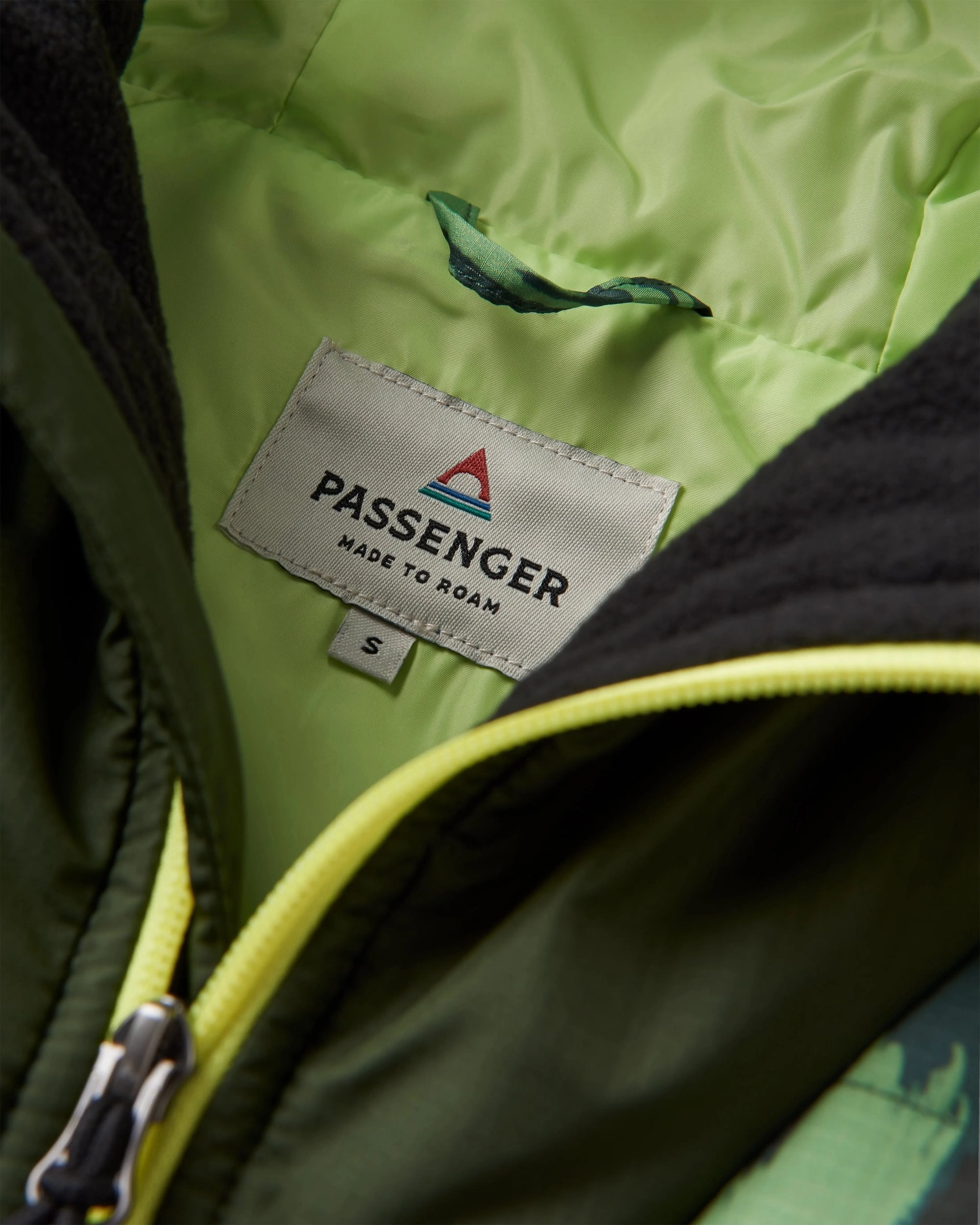 Universal Fit Framework Ocean Recycled Insulated 1/2 Zip Jacket - Abstract Mountain Fir Tree