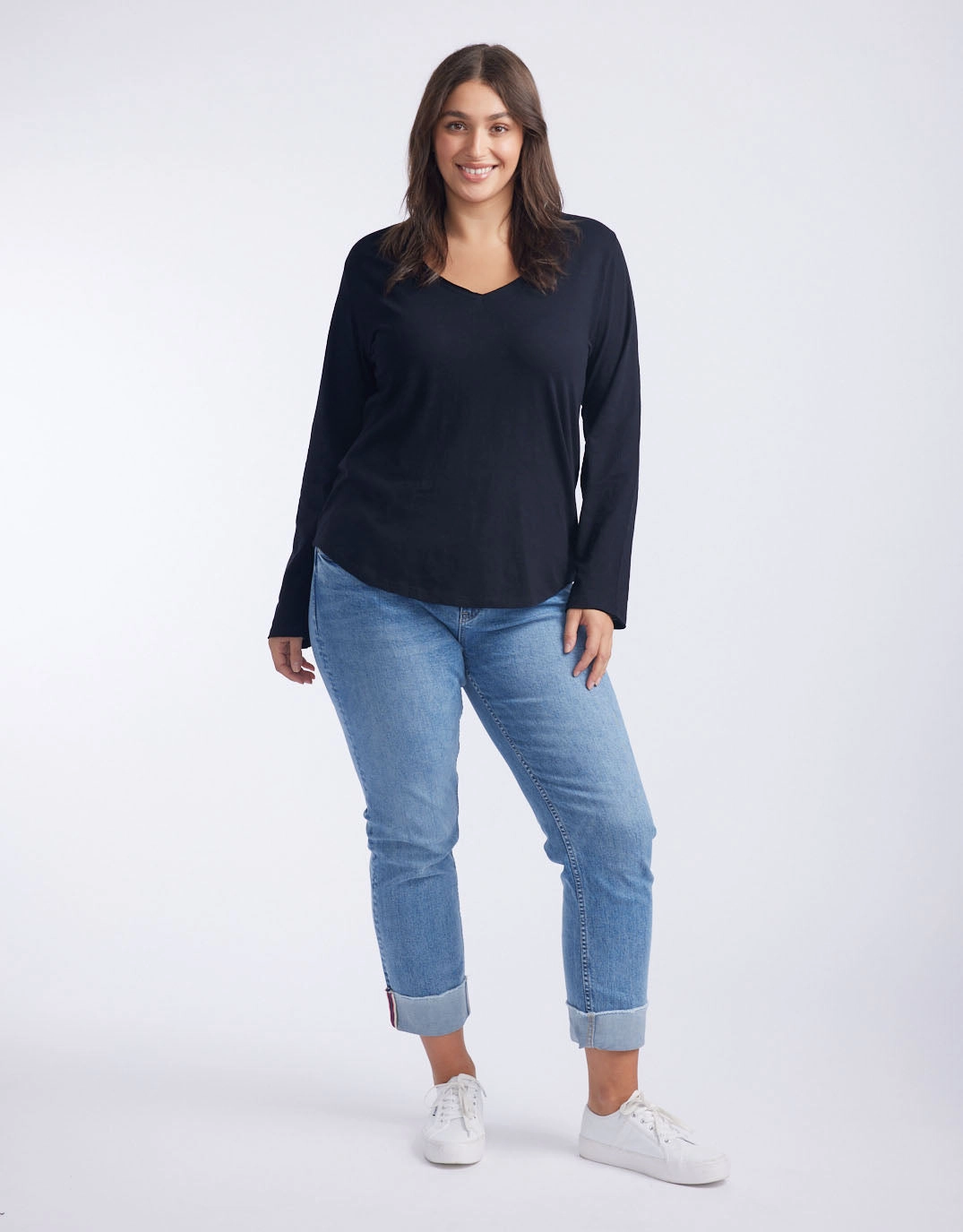 Original V-Neck Long Sleeve T-Shirt - Black Light Style