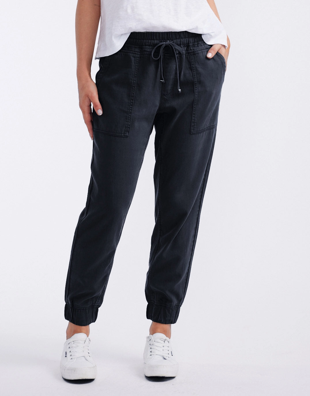 Quick Slip Weekend Utility Pants - Black