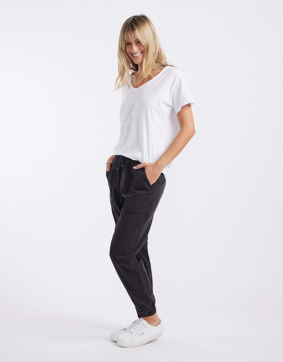 Wardrobe Essential soft fit Weekend Utility Pants - Black