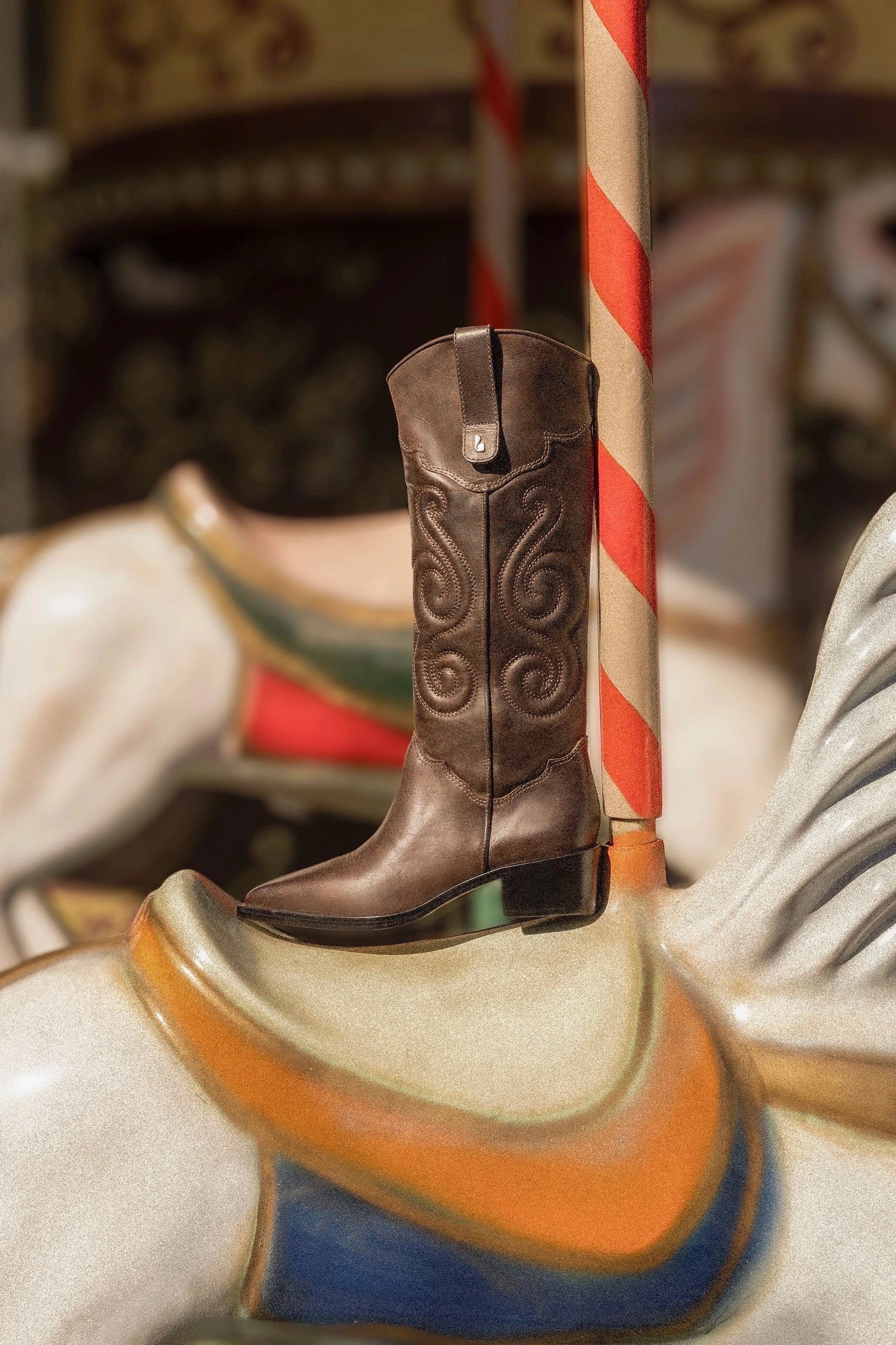 Deep Grooves Stable Support Weather Resistant User Paloma Boot In Brown Shadow Leather