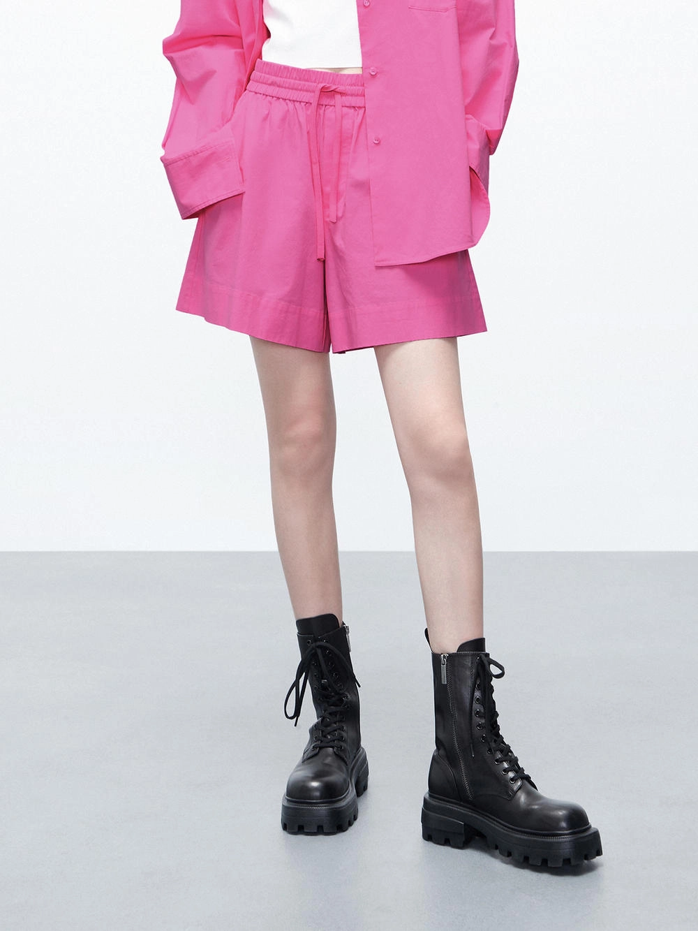 Drawstring Detail Shorts Ultra Lightweight Build Heels