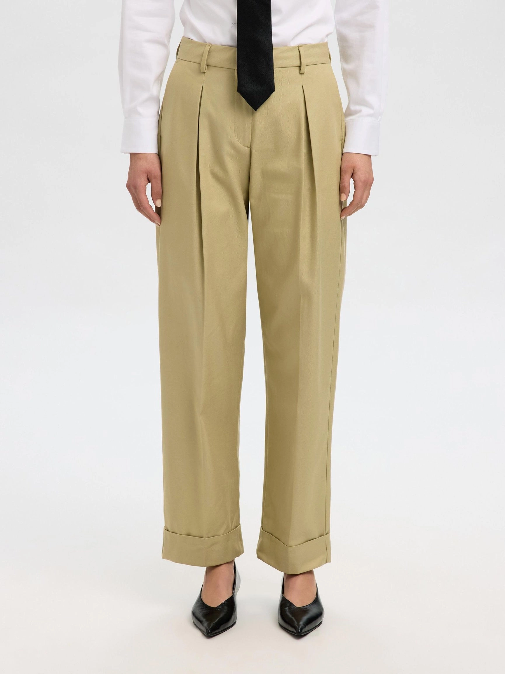 Lightweight Construction Relaxed Wearable SELECTED Tapered Dora Pants in Slate Green